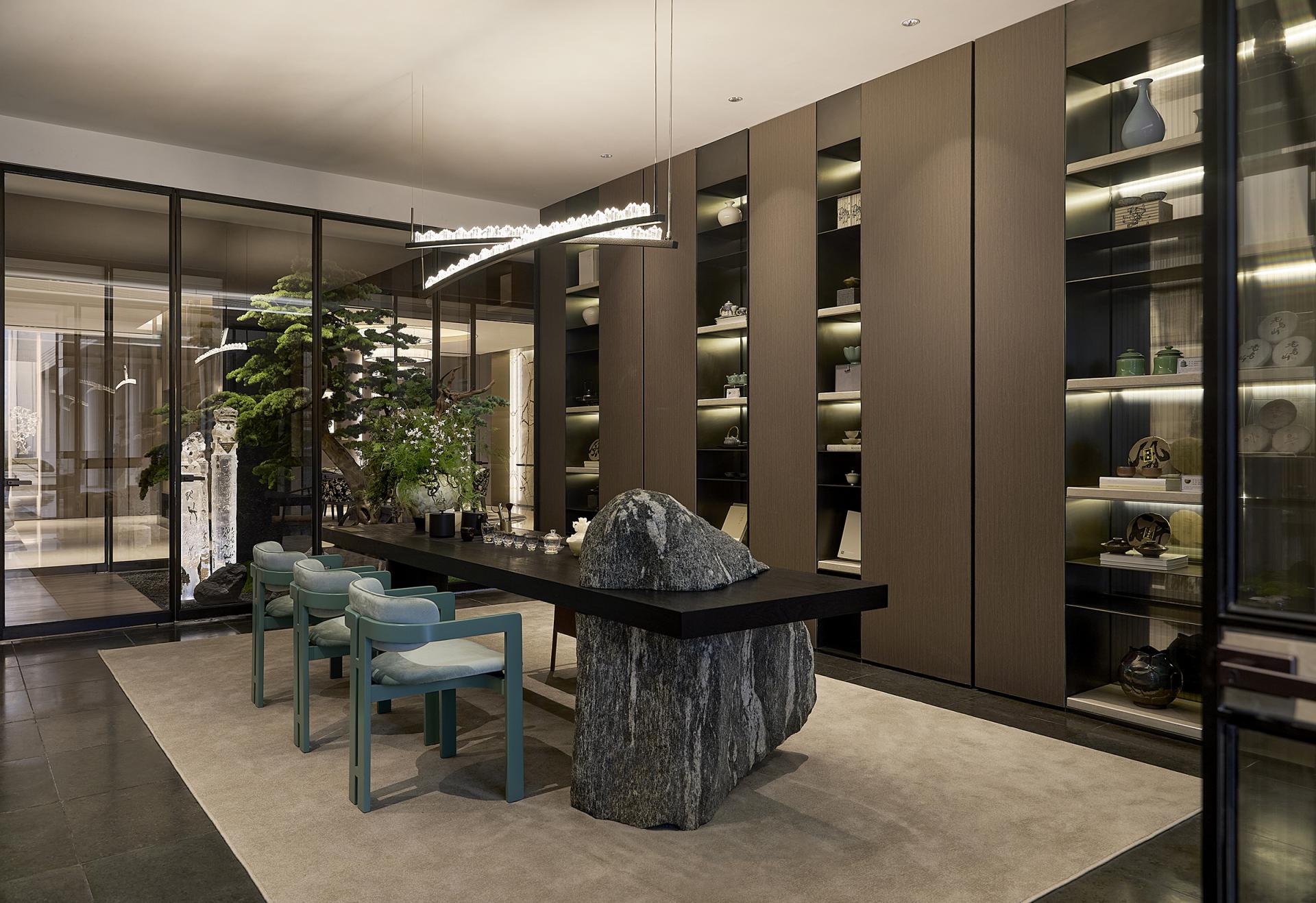 London Design Awards Winner - GENTING THE AURORA