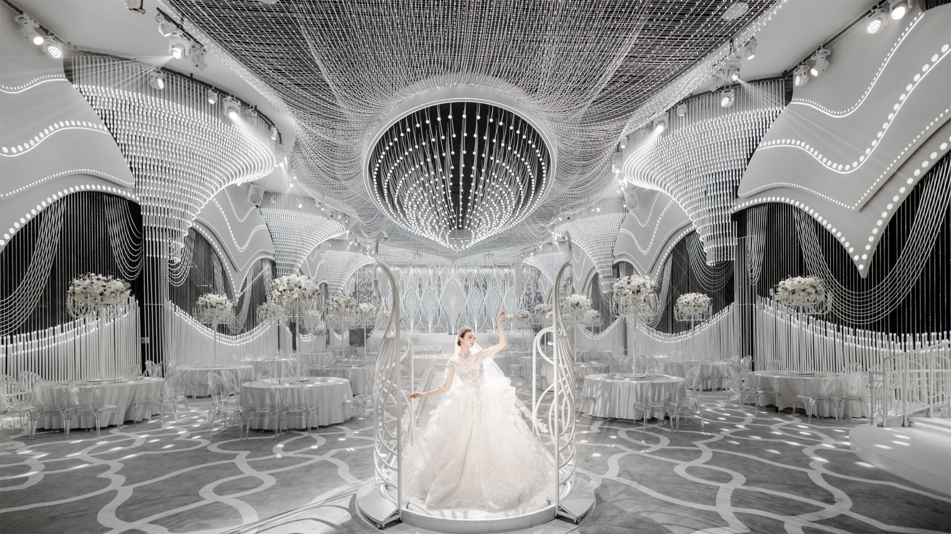 London Design Awards Winner - Dubai in the Milky Way