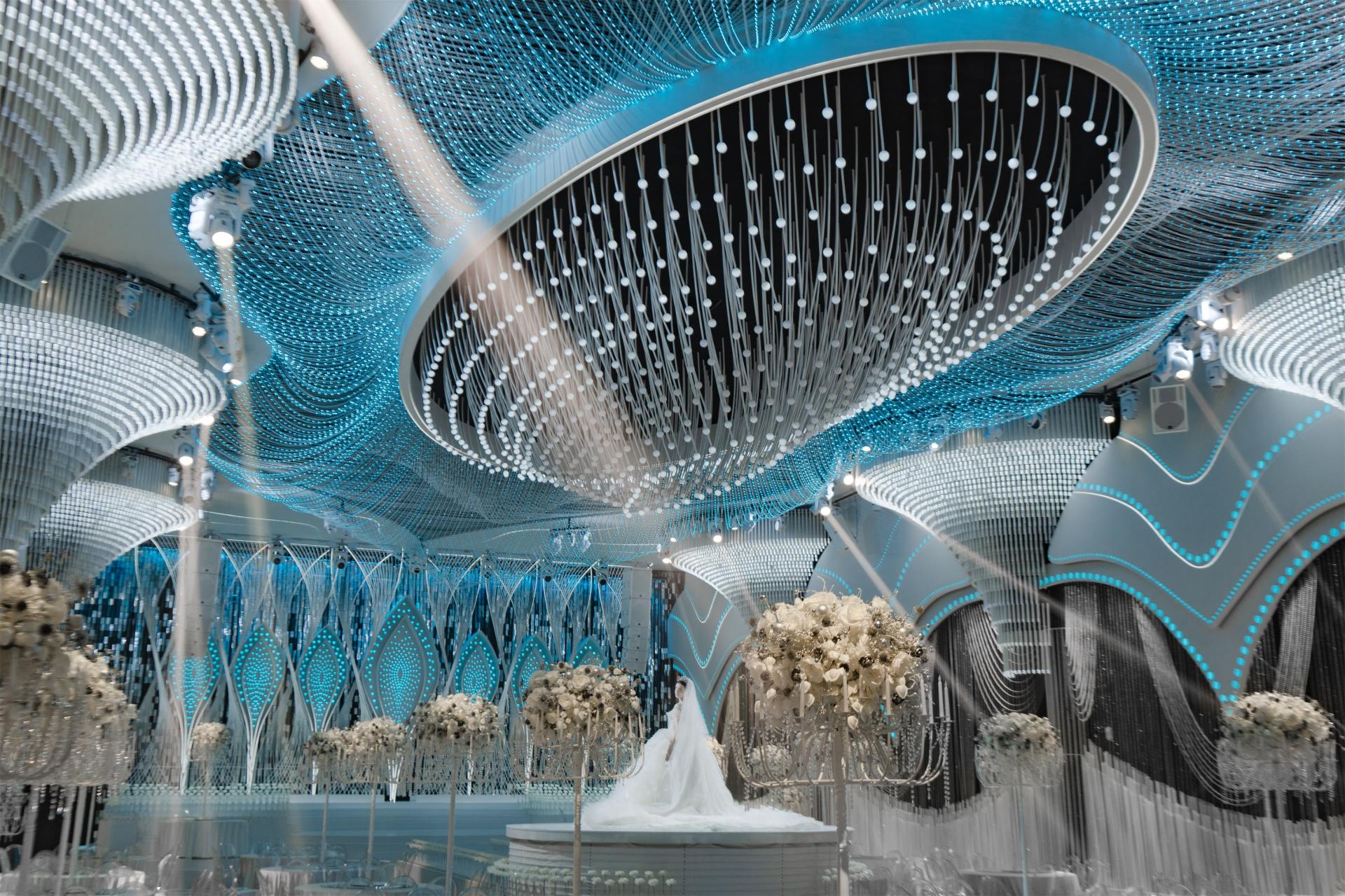London Design Awards Winner - Dubai in the Milky Way