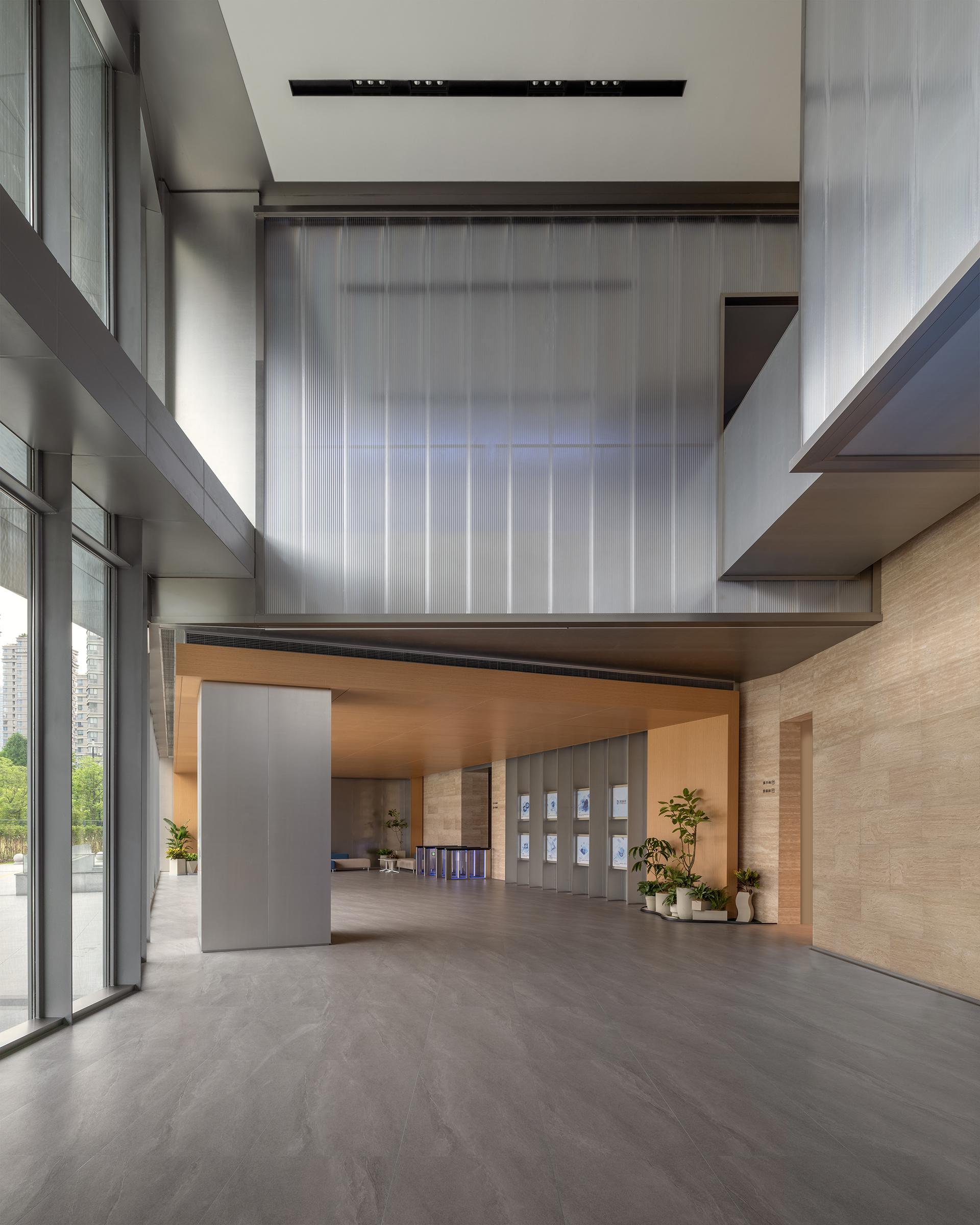 London Design Awards Winner - Hyperchain HQ Lobby & Showroom