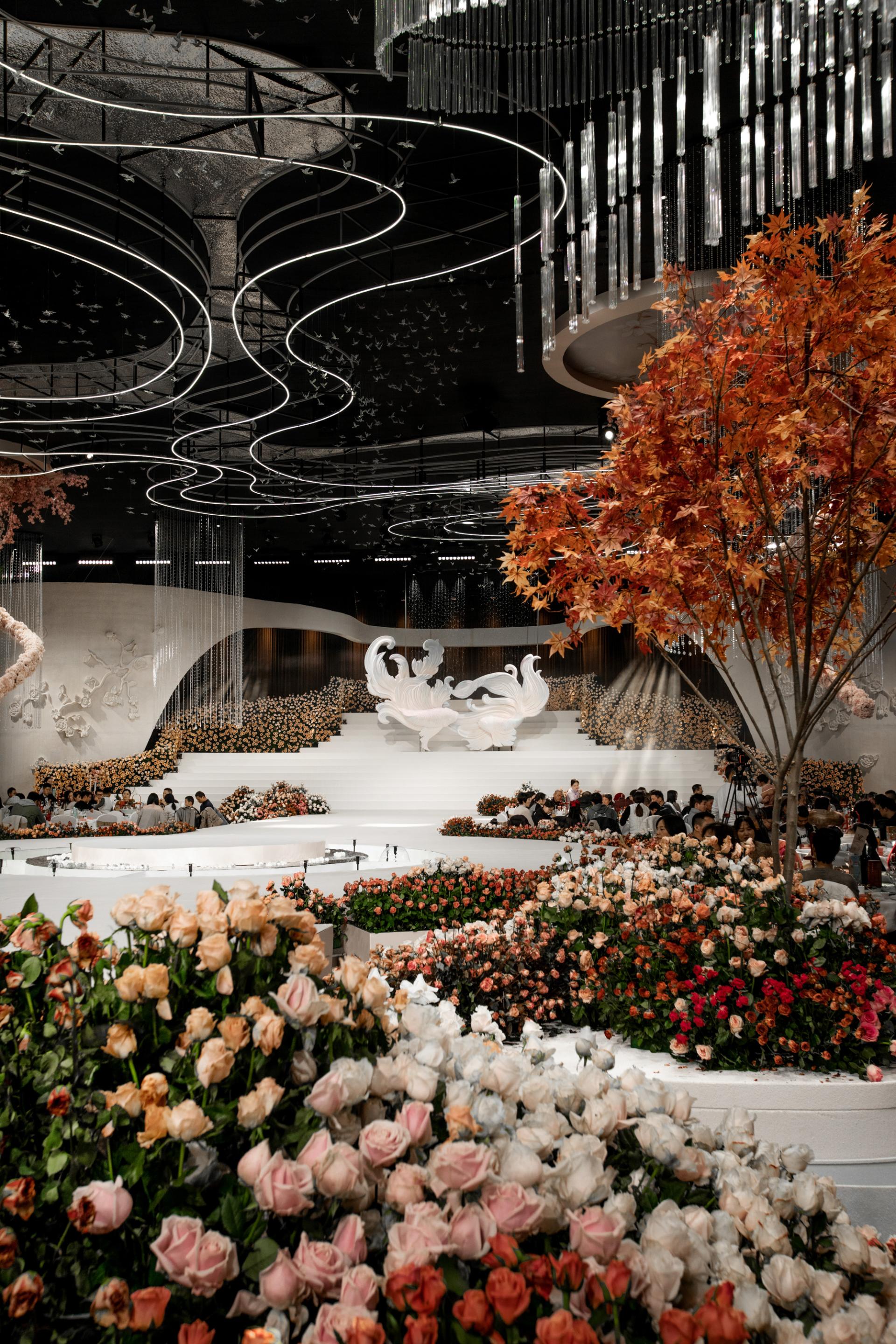 London Design Awards Winner - Floating Radiance