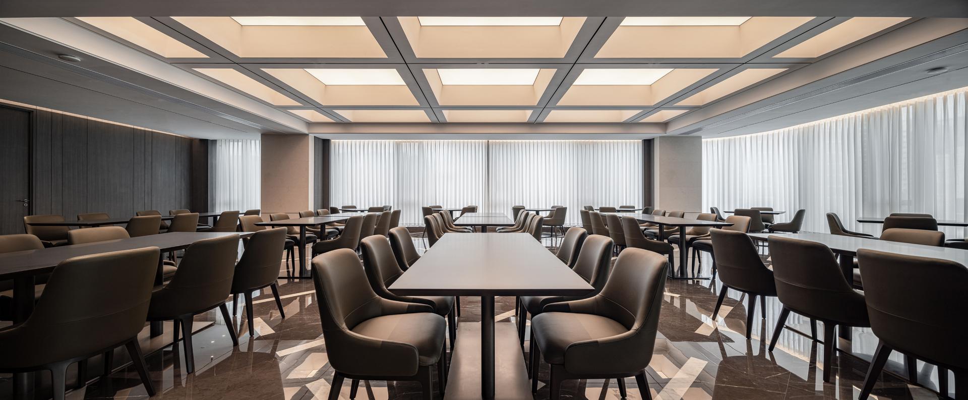 London Design Awards Winner - J-ERAY Group Headquarters Office Space