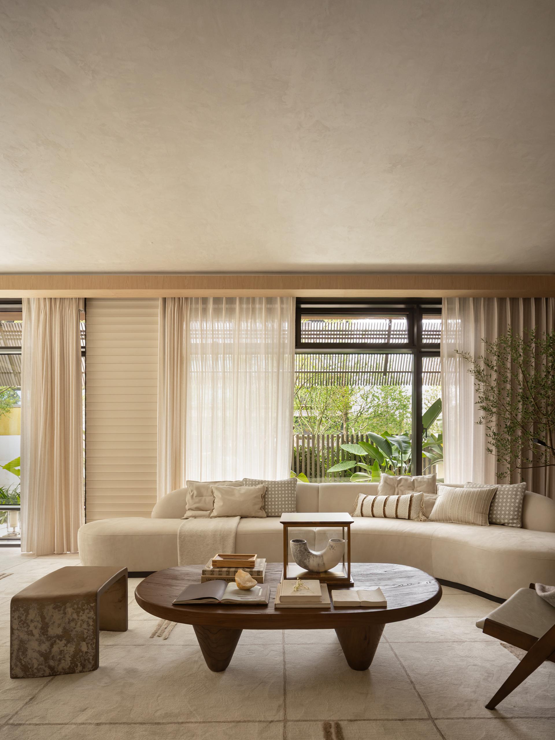 London Design Awards Winner - COURTYARD COLLECTION