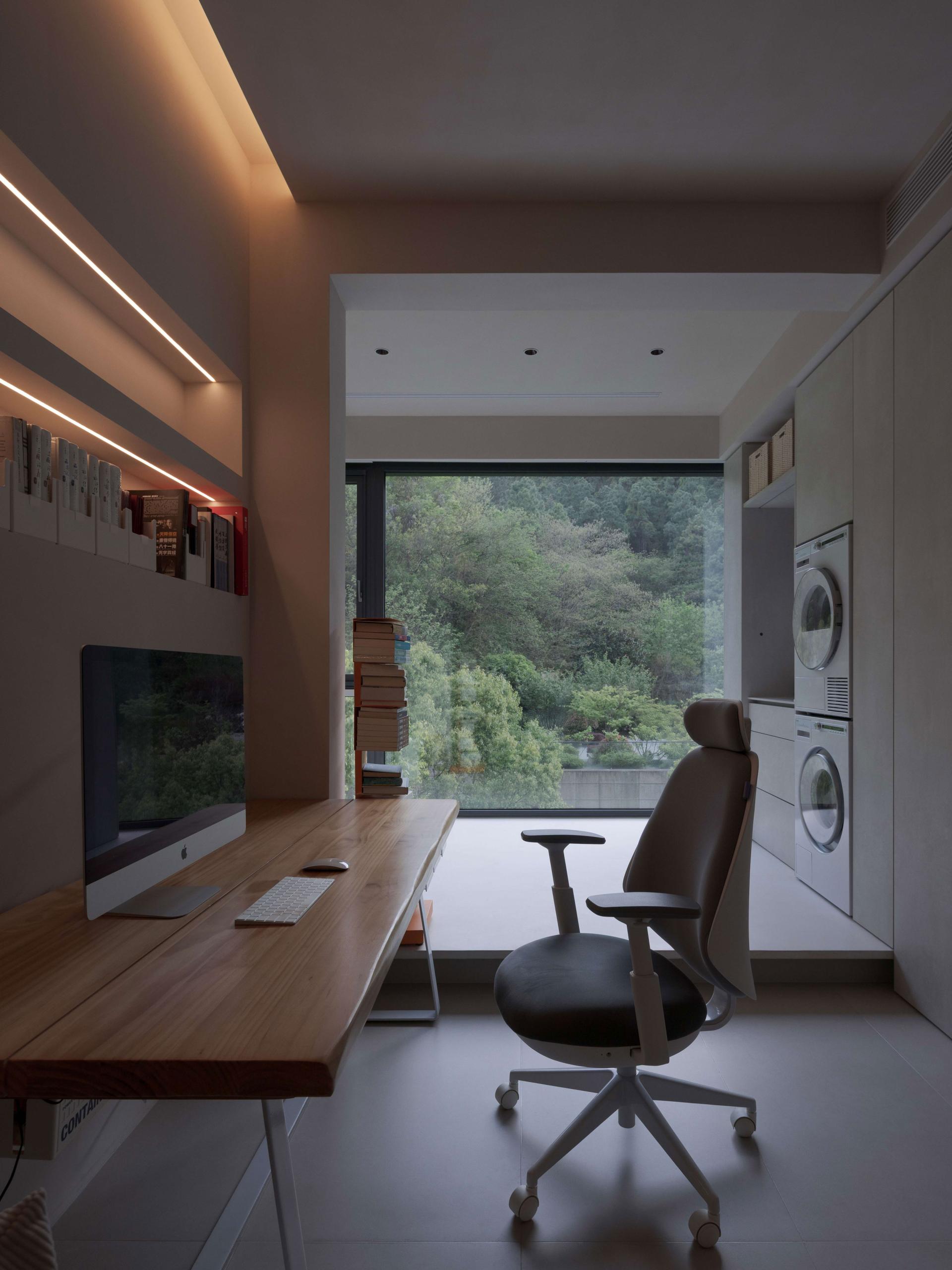 London Design Awards Winner - Poetry of Dwelling: Awakening Within Earth-Tone Realms