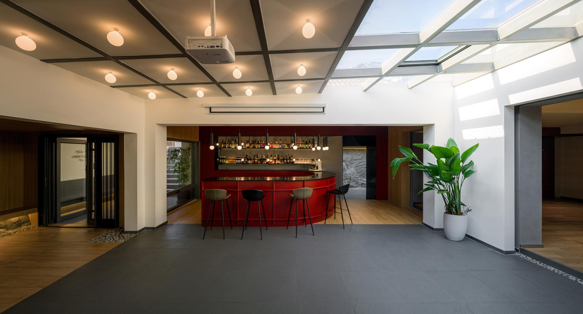 London Design Awards Winner - Nine-Square Room