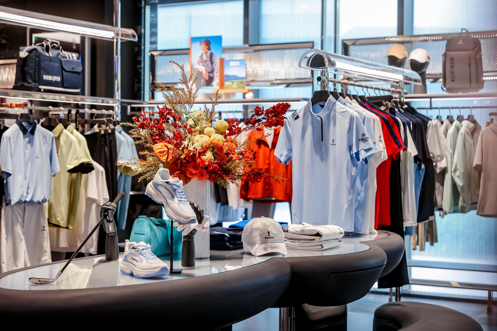 London Design Awards Winner - BIEMLOFEN Global Pioneer Flagship Store