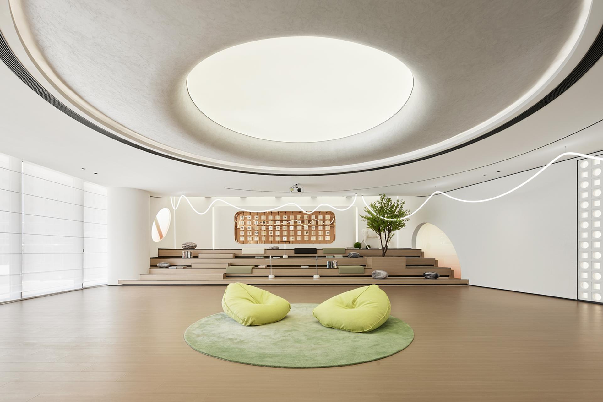 London Design Awards Winner - Henan Luohe Hongcheng Jiuxi County Sales Office