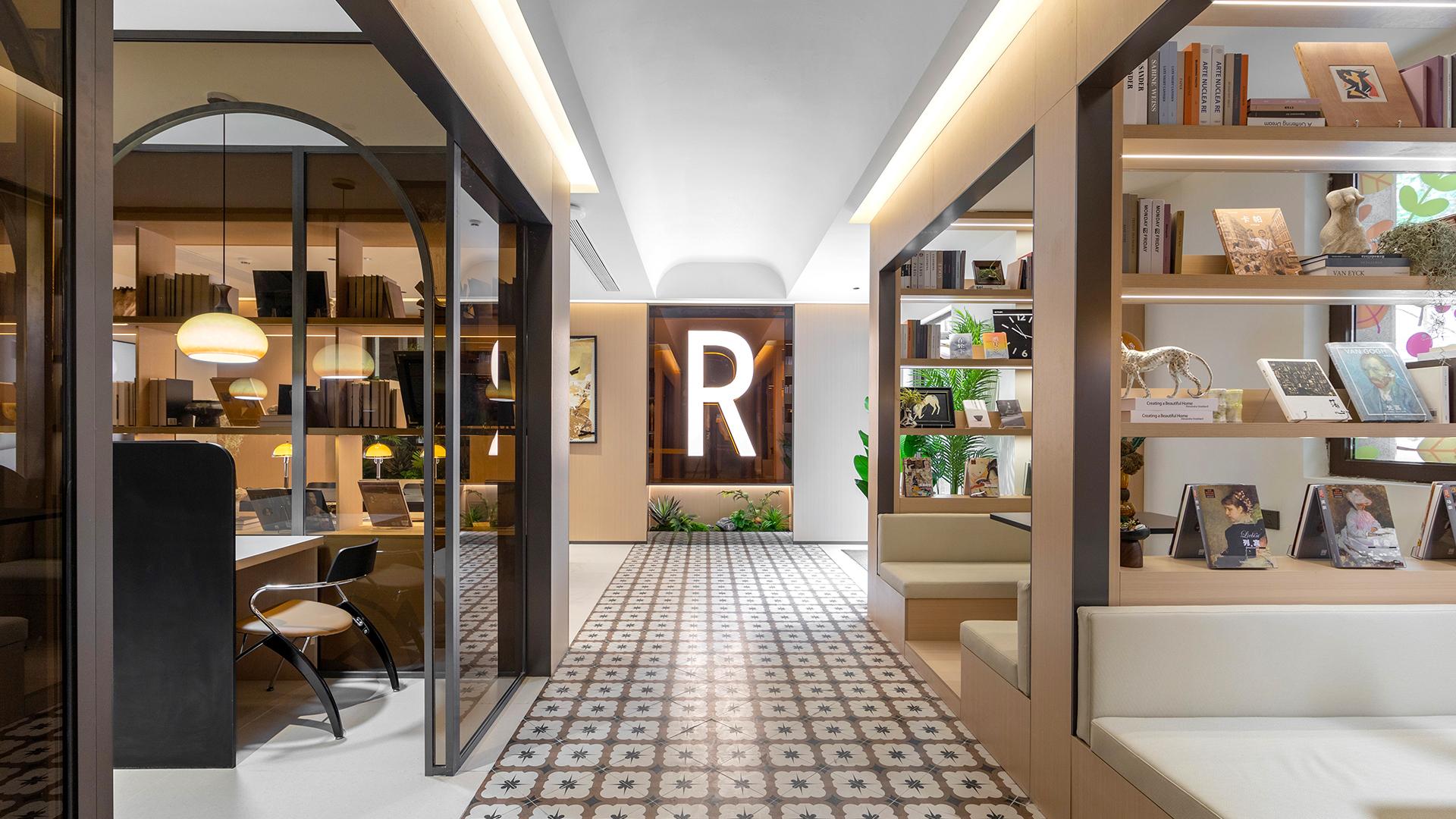 London Design Awards Winner - Yangpu Jianfa Xinghui Apartment Renovation Project