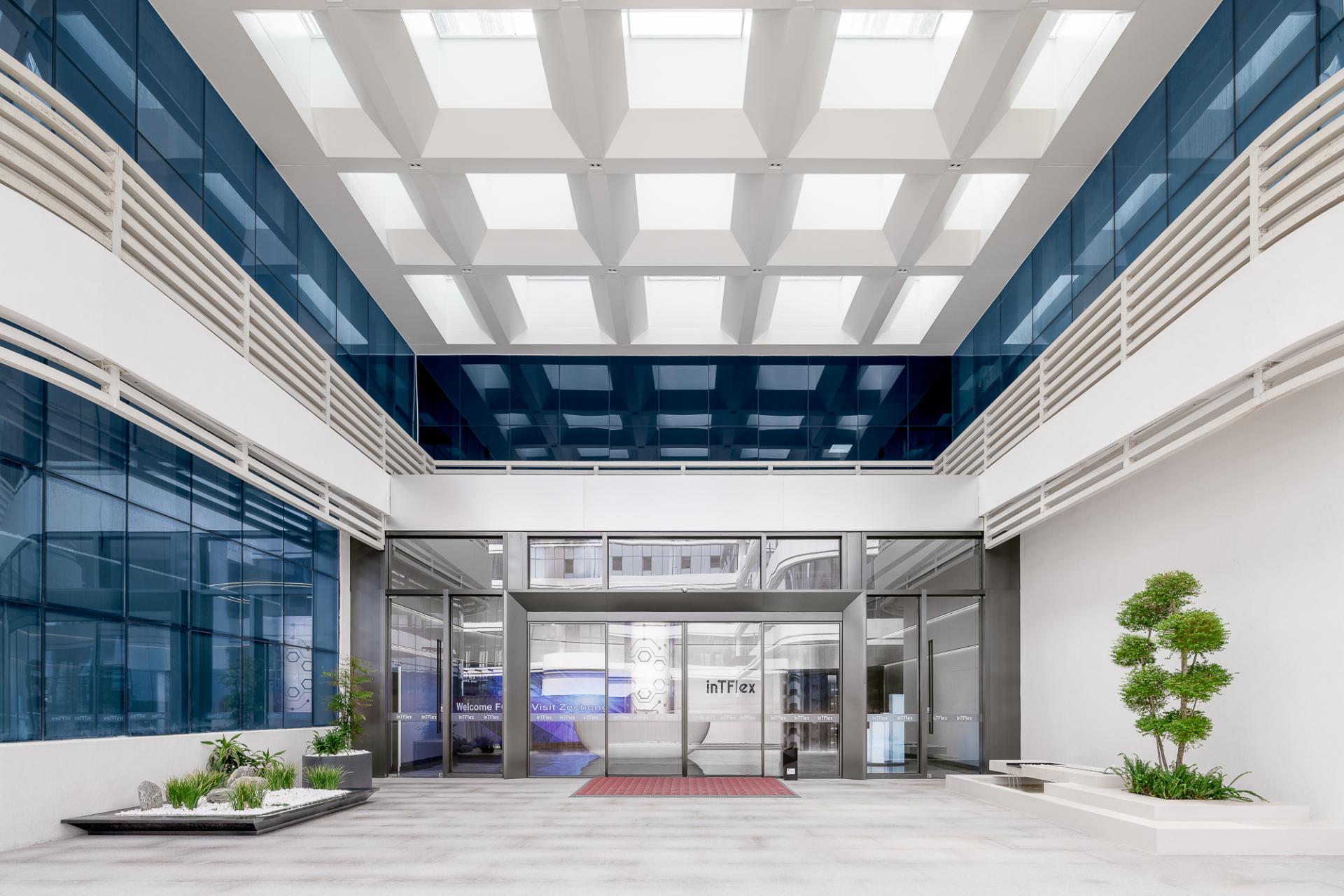 London Design Awards Winner - Huizhou Zecheng Electronic Office Lobby
