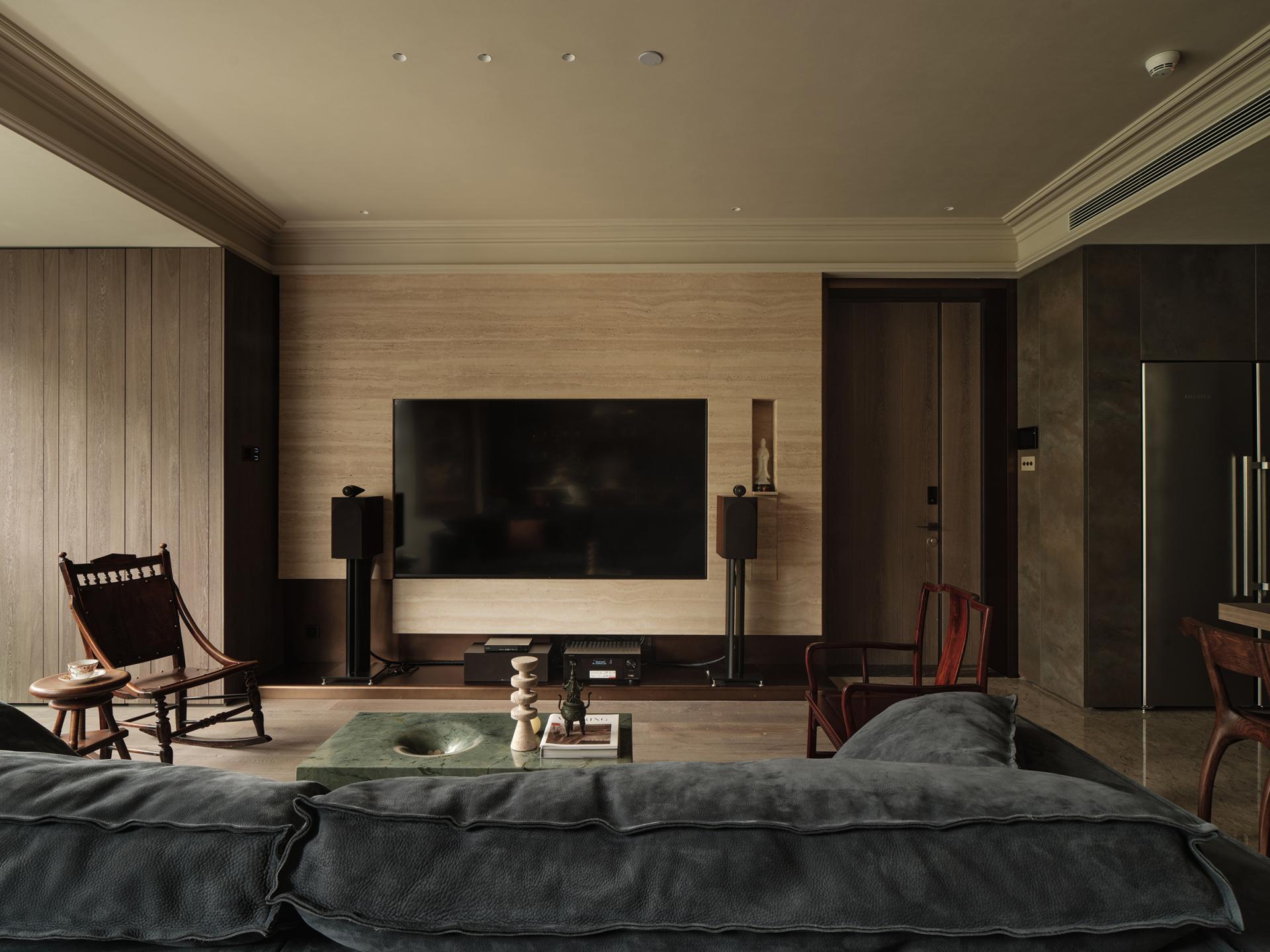 London Design Awards Winner - Mount Blue Private Residence