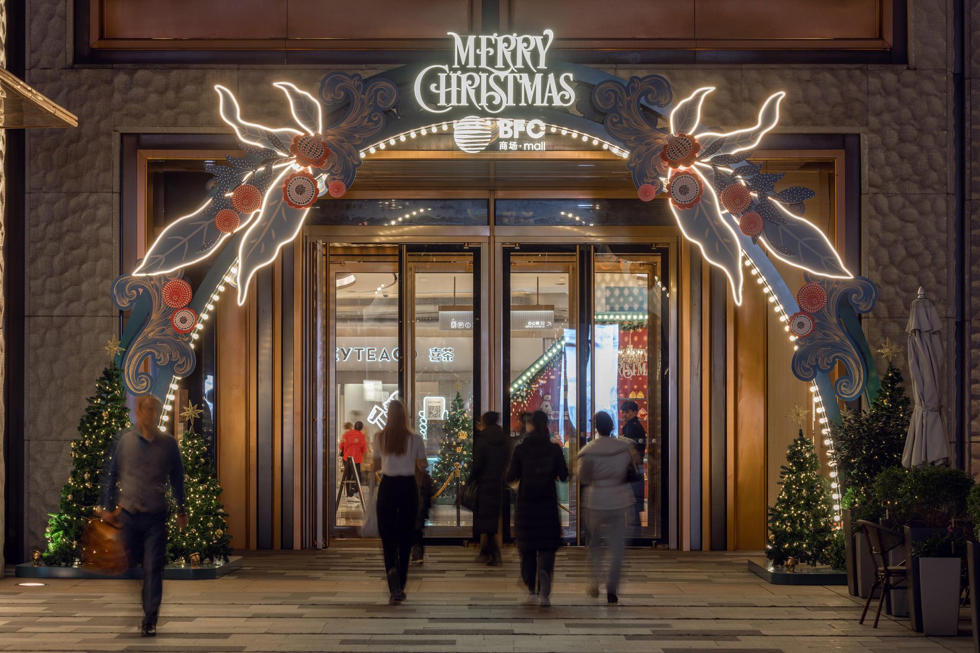 London Design Awards Winner - BFC Christmas Season Art Display