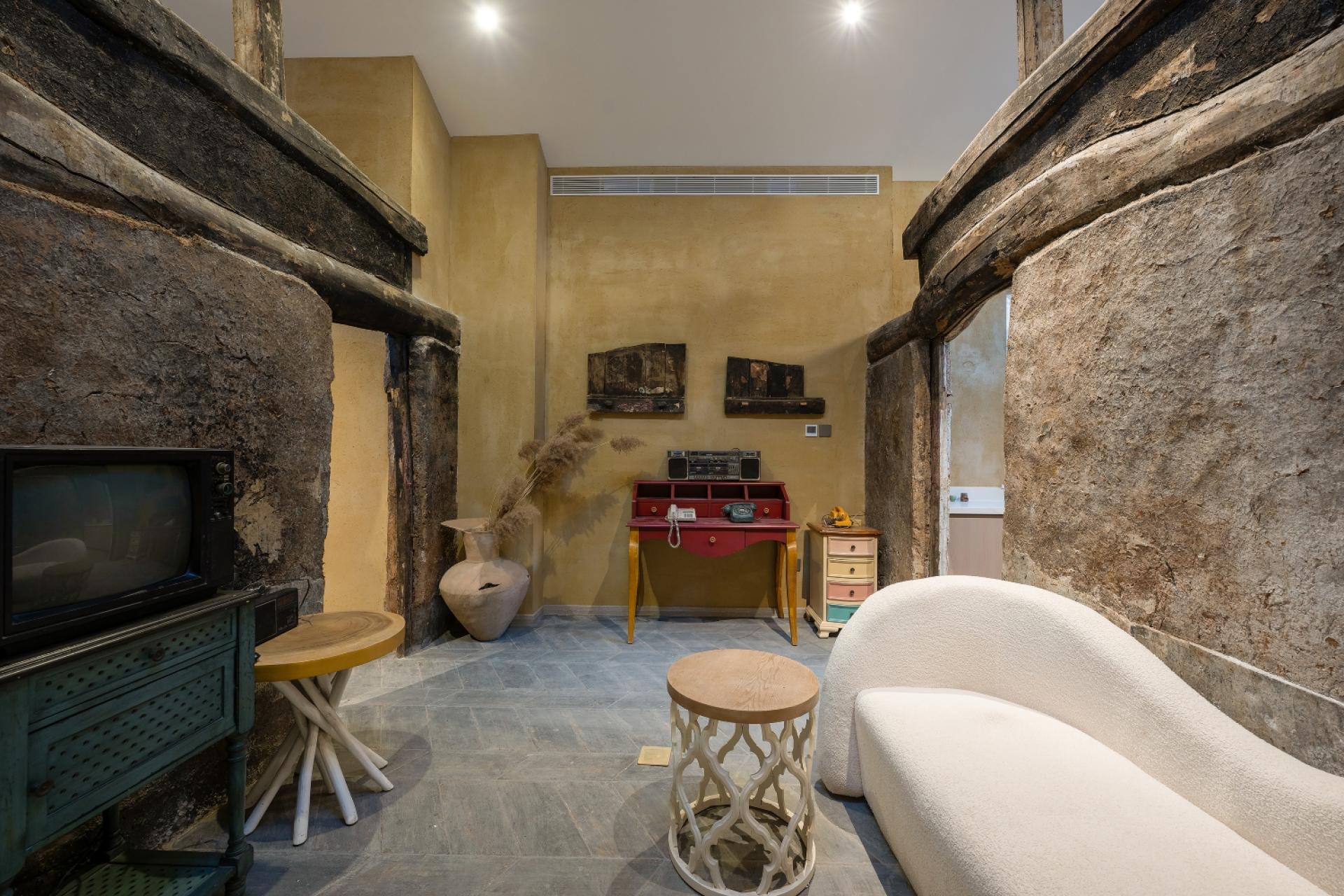London Design Awards Winner - Nostalgic Courtyard