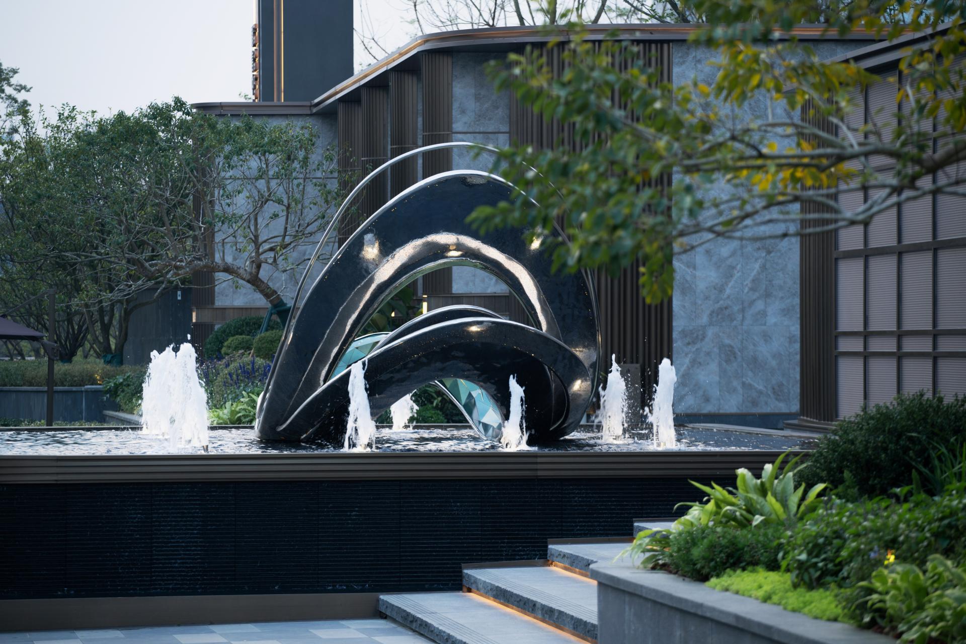 London Design Awards Winner - YUEXIU GLORIOUS LUXE