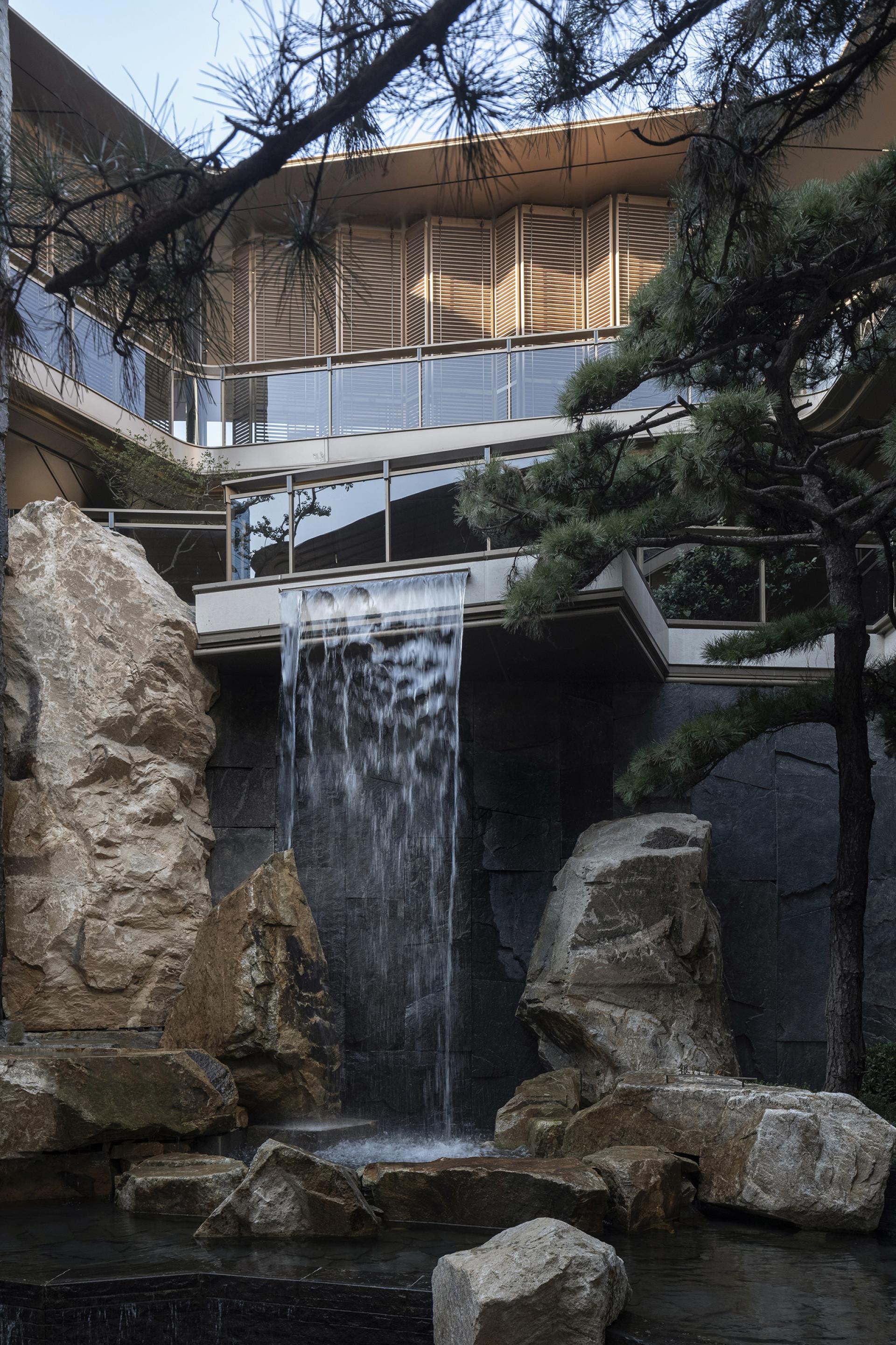 London Design Awards Winner - GARDEN OF EDEN