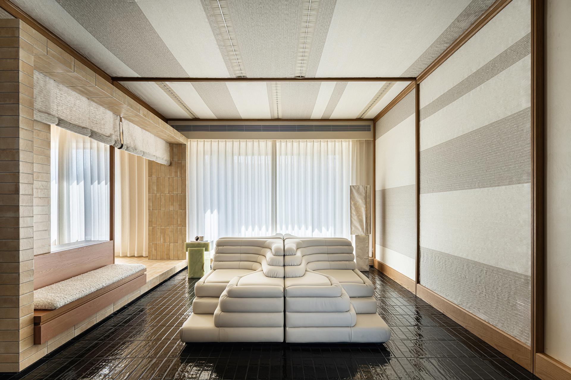 London Design Awards Winner - RoMaa's Holiday