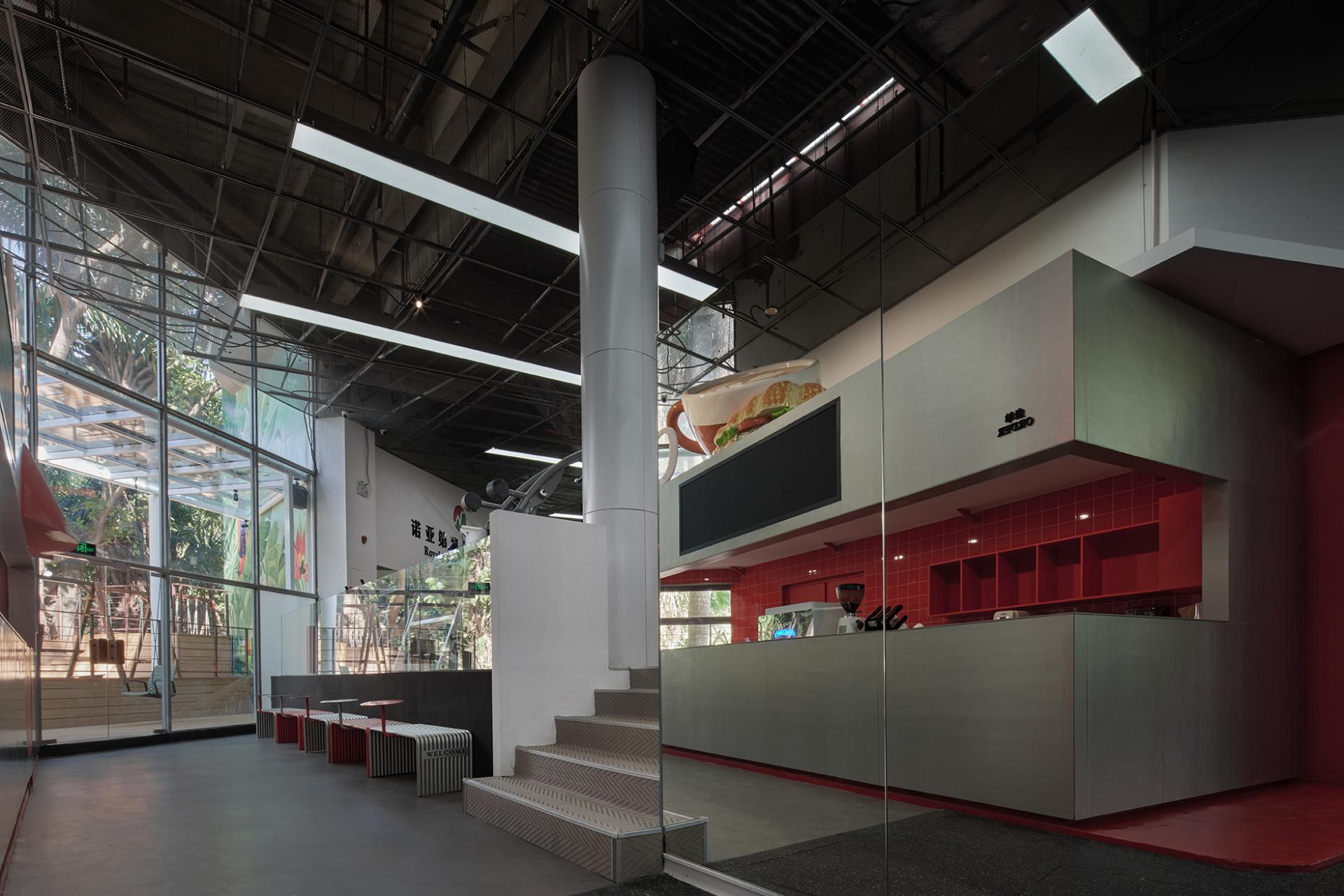 London Design Awards Winner - Royalty Science Fitness Center