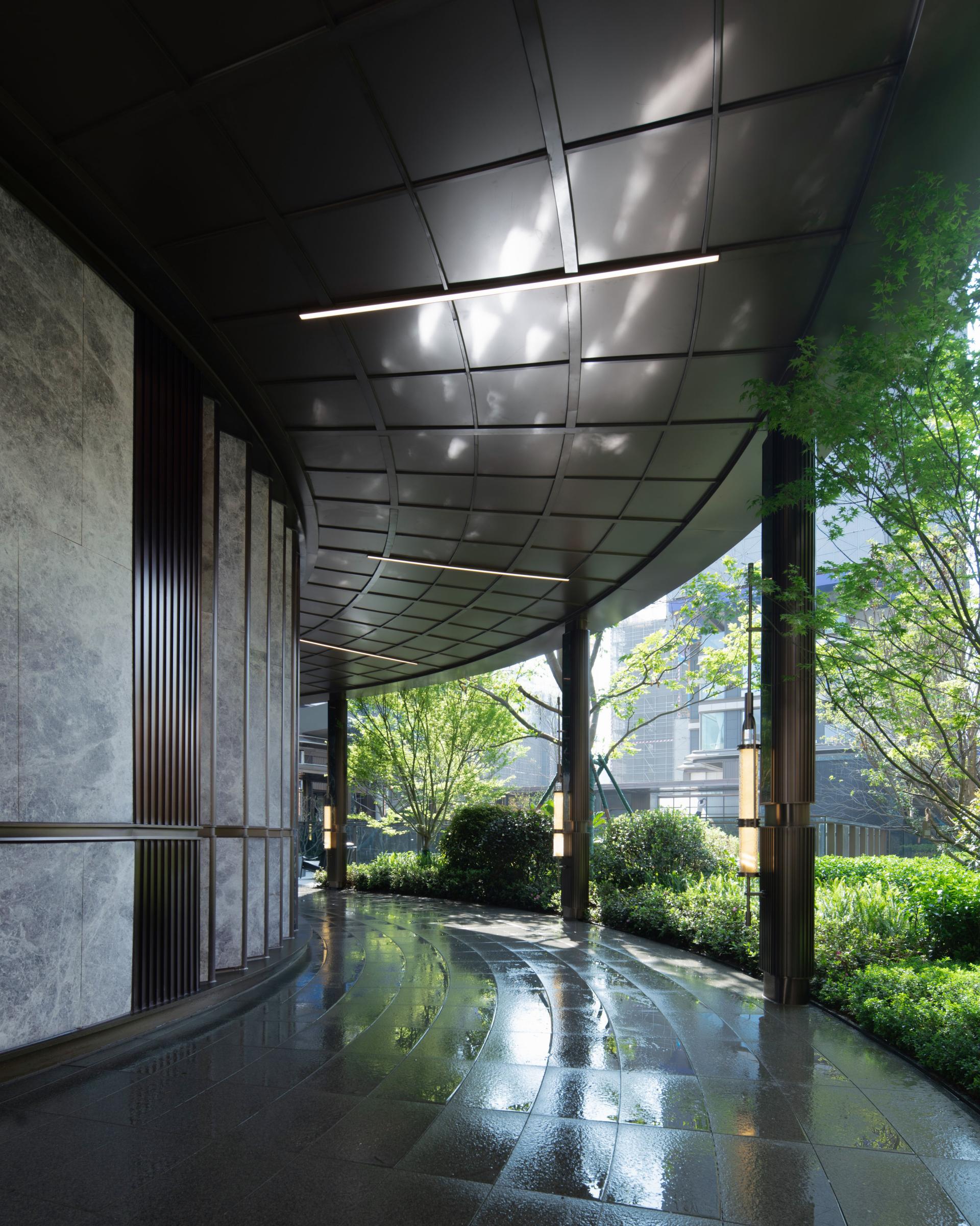 London Design Awards Winner - YUEXIU GLORIOUS LUXE