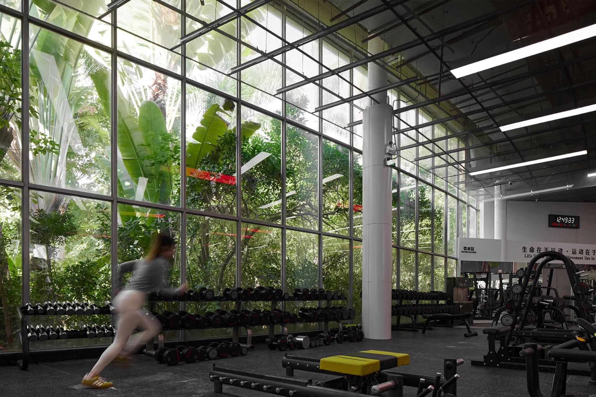 London Design Awards Winner - Royalty Science Fitness Center