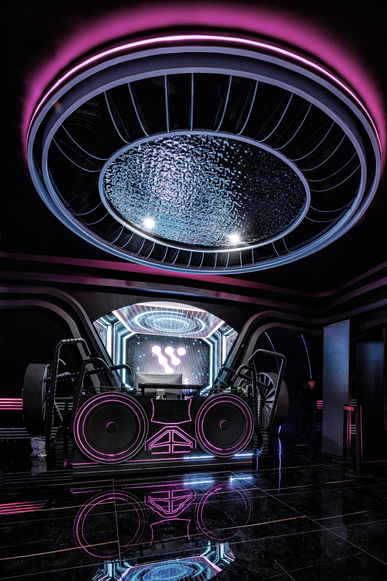London Design Awards Winner - CLUBVICS - Vics Baoshan
