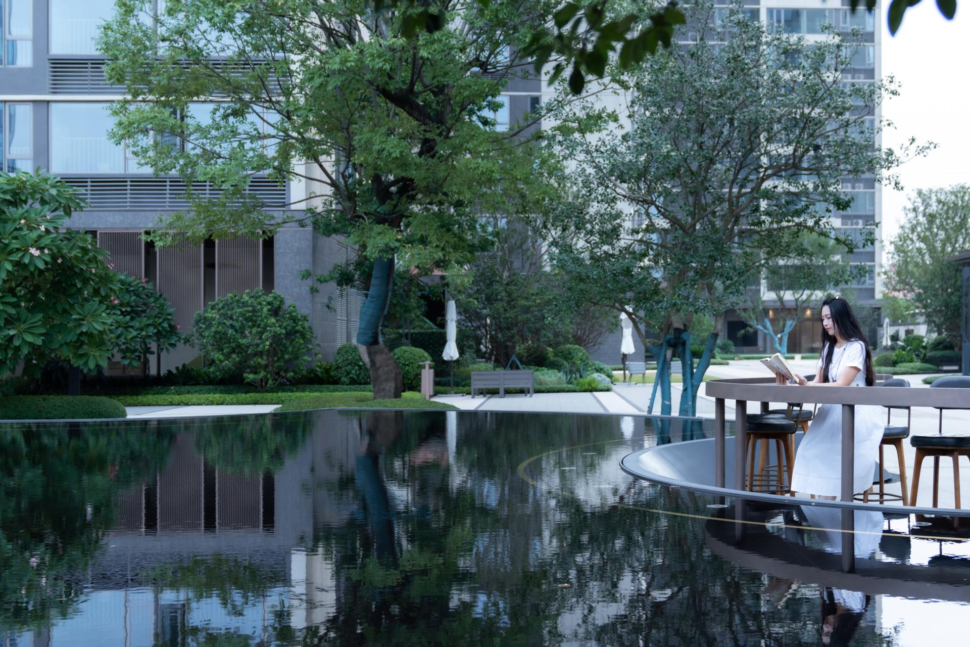 London Design Awards Winner - Poly Vita