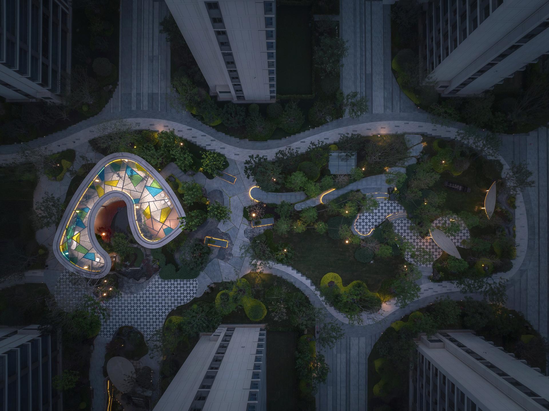 London Design Awards Winner - Luohe Hongcheng · Jiu Pu