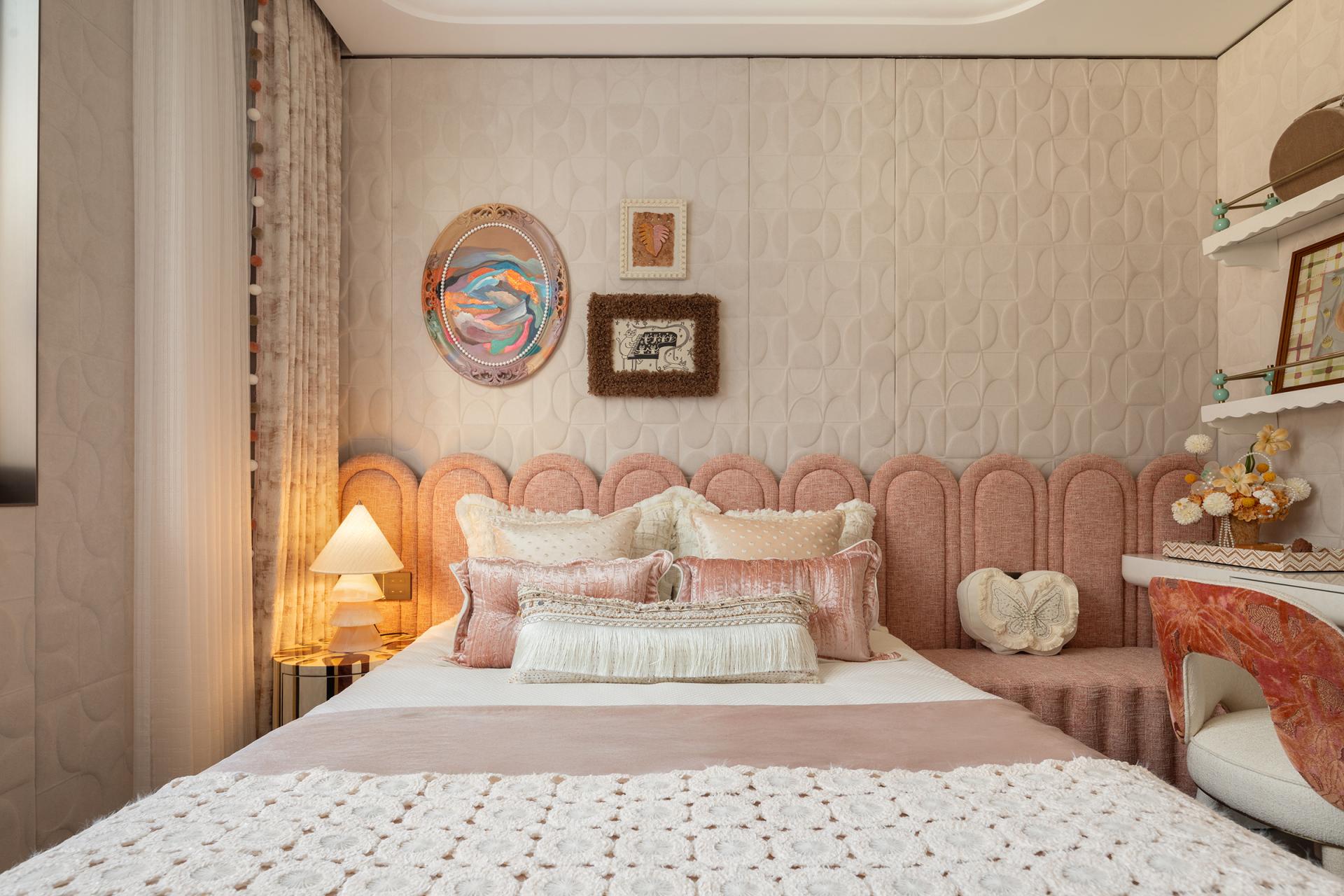 London Design Awards Winner -  Rongfa Jinyue Show Flat