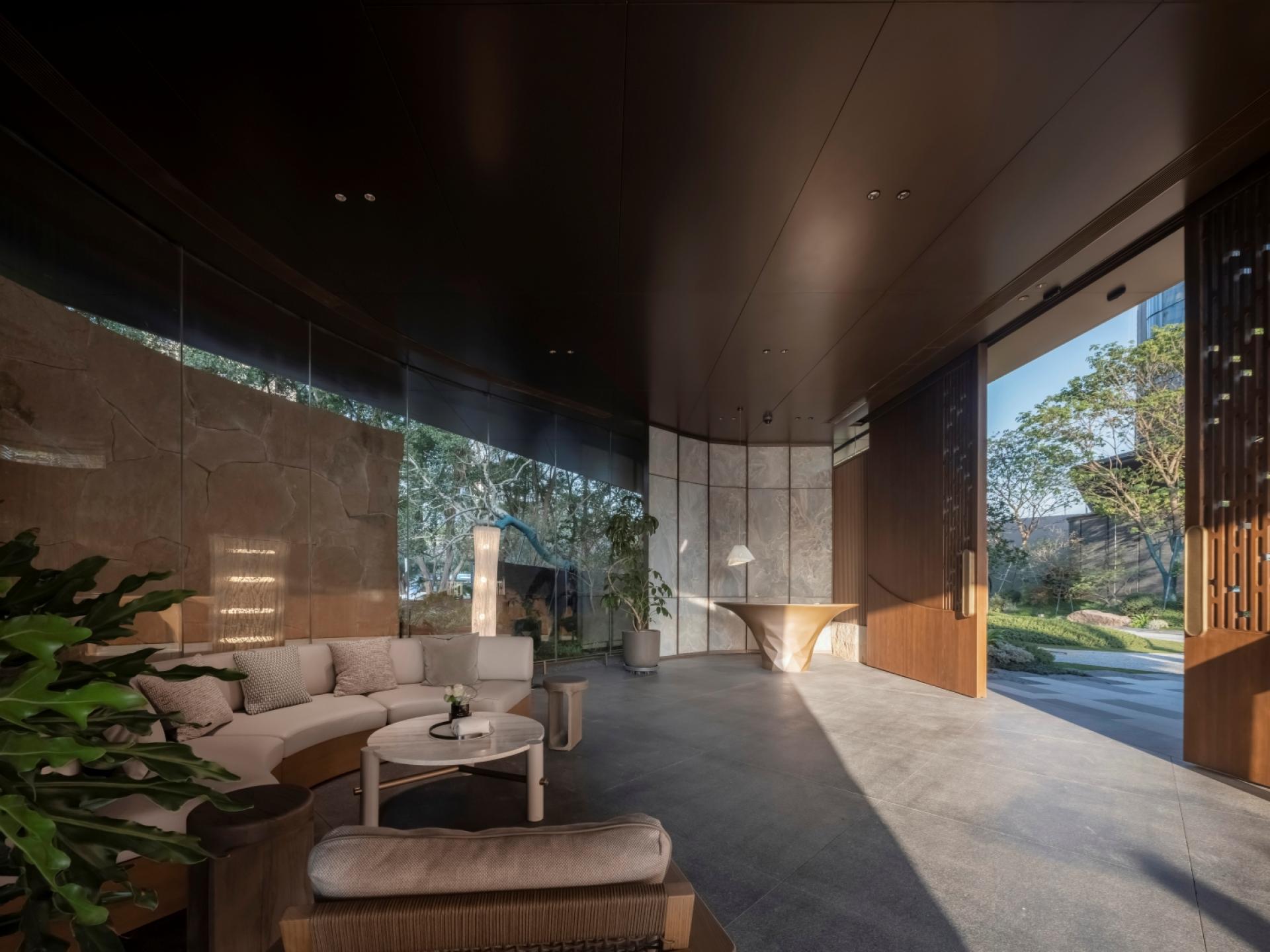 London Design Awards Winner - THE APEX
