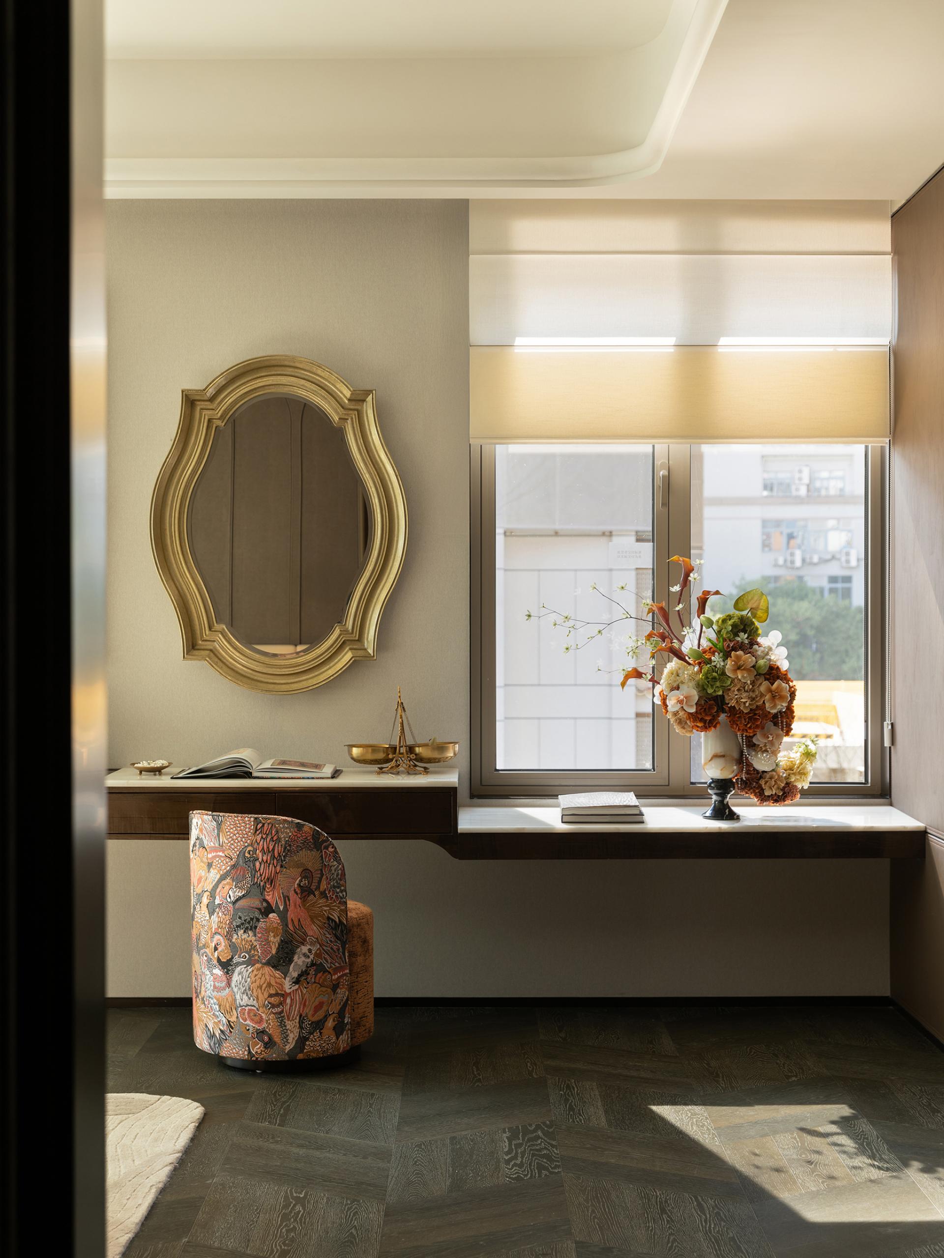 London Design Awards Winner -  Rongfa Jinyue Show Flat