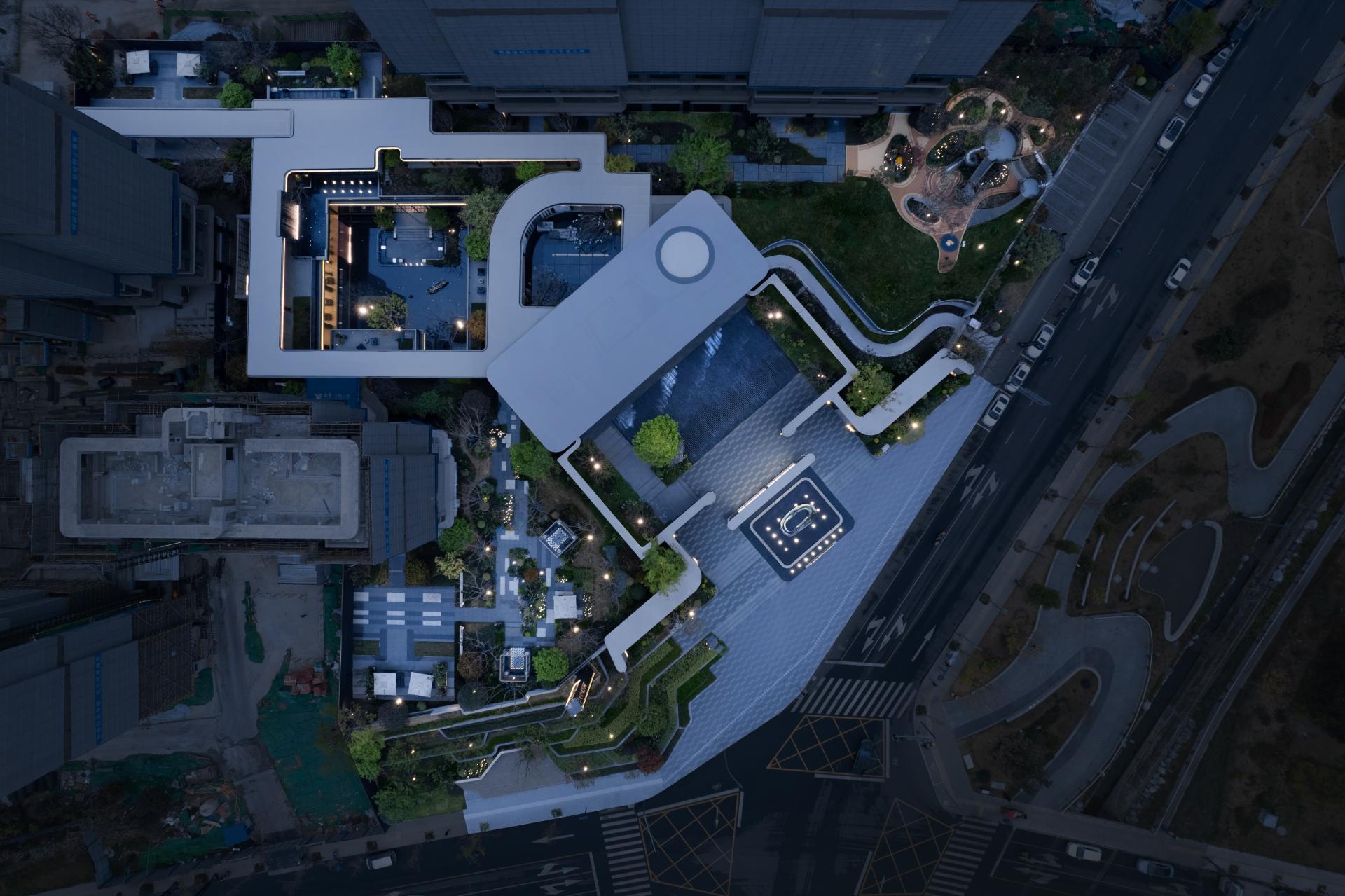London Design Awards Winner - YUEXIU GLORIOUS LUXE