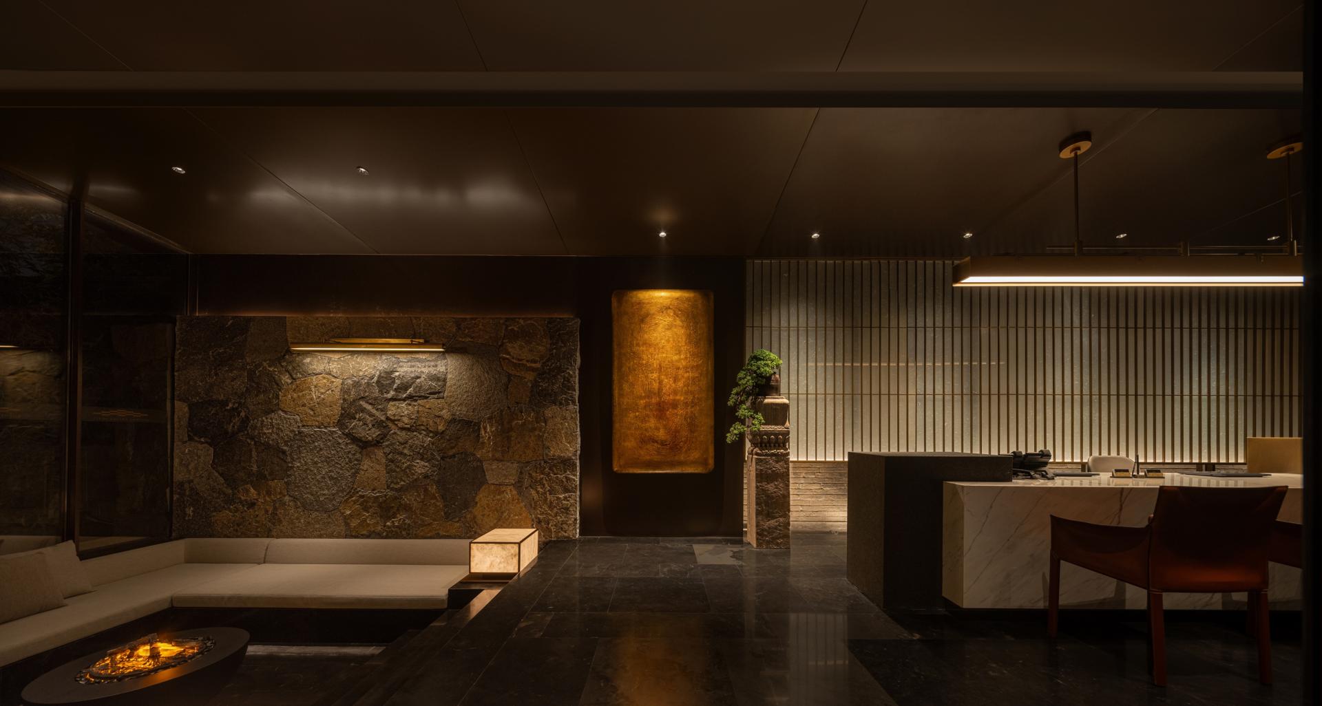 London Design Awards Winner - Ancient City Grand Courtyard Secluded Luxury Hotel