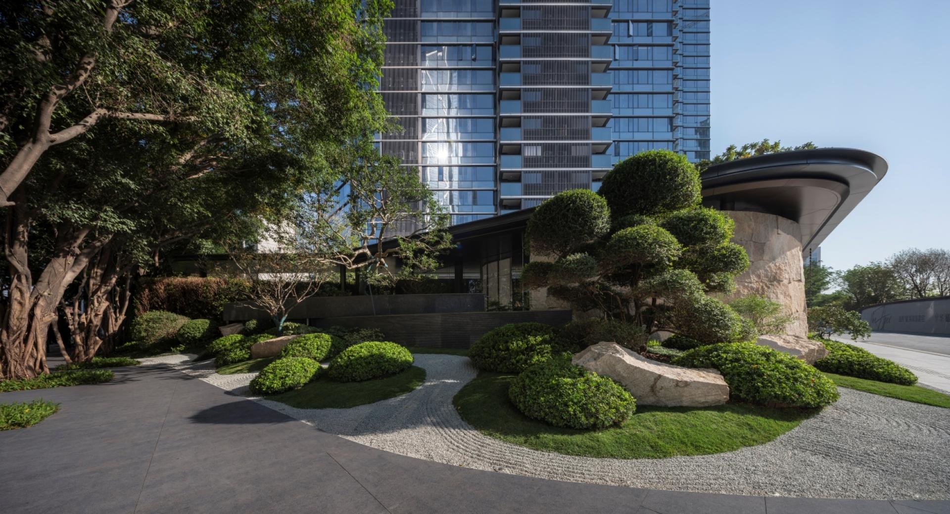 London Design Awards Winner - THE APEX