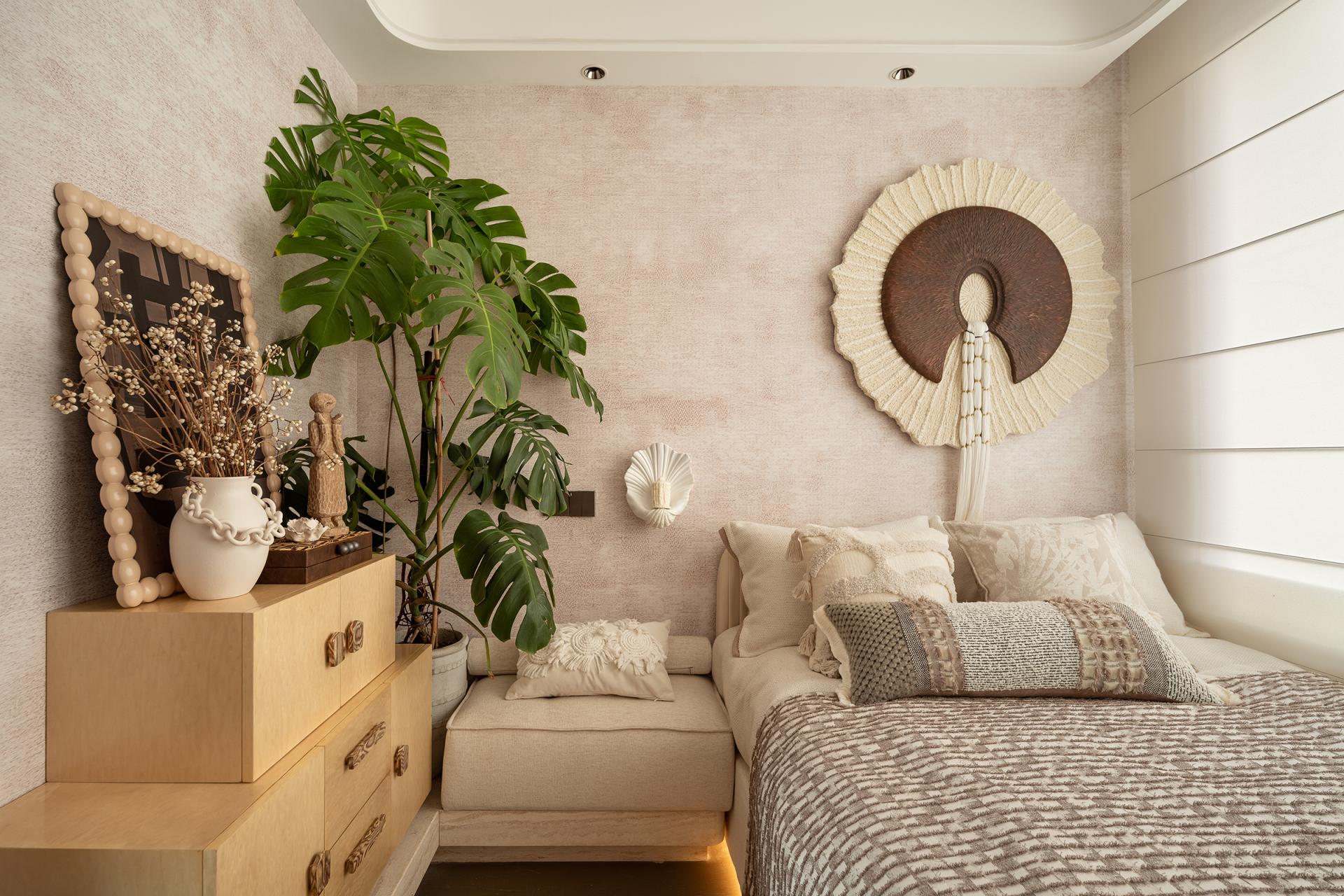London Design Awards Winner - Central Throne Model Room