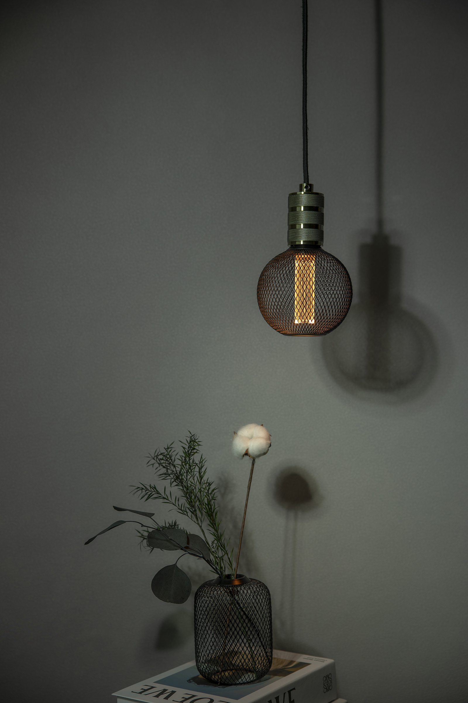 London Design Awards Winner - RN LED Lamp