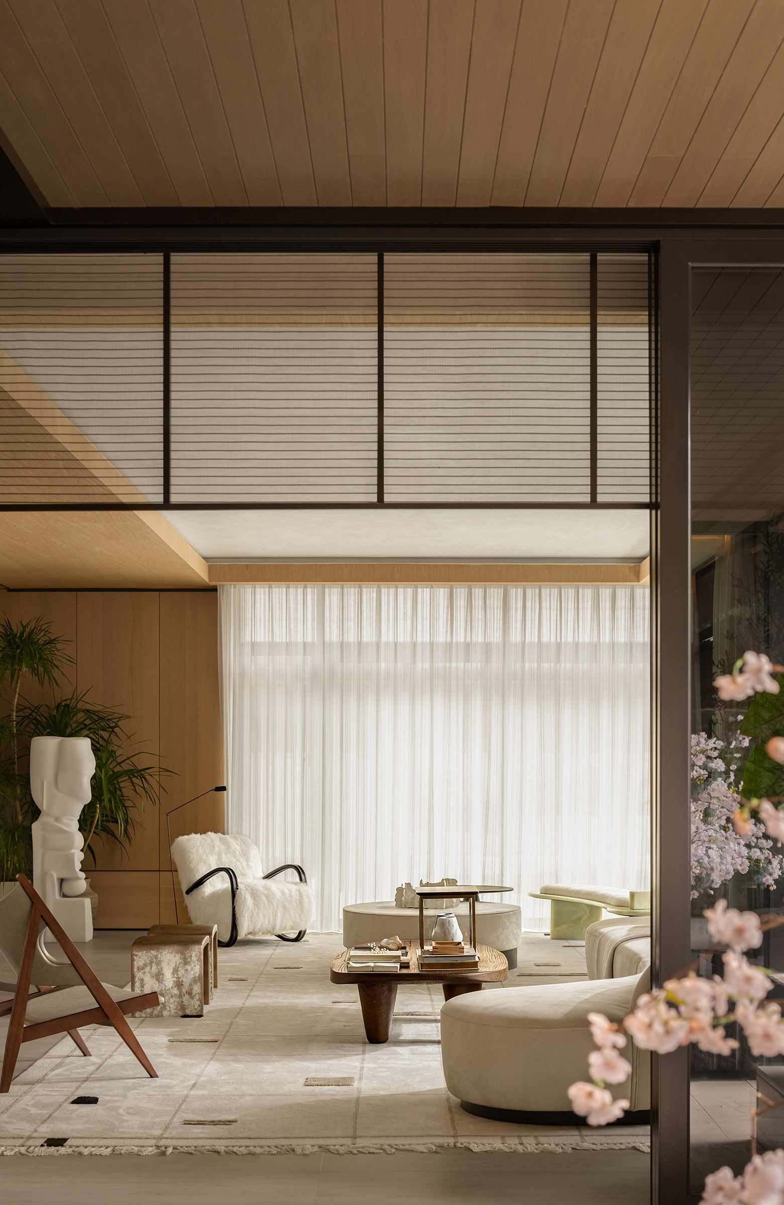 London Design Awards | Showroom / Exhibit COURTYARD COLLECTION...