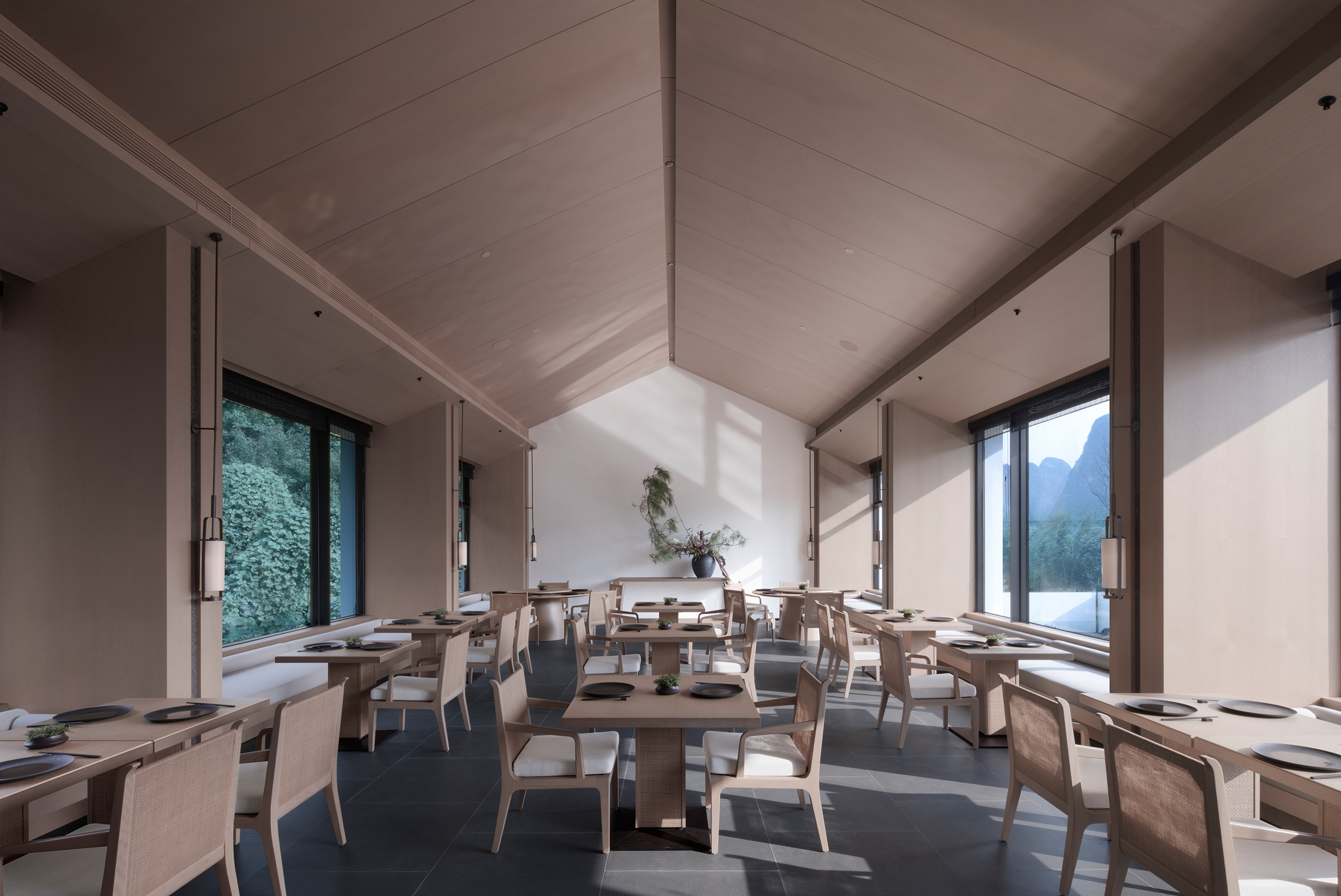 London Design Awards Winner - Yangshuo Jiurang Hotel