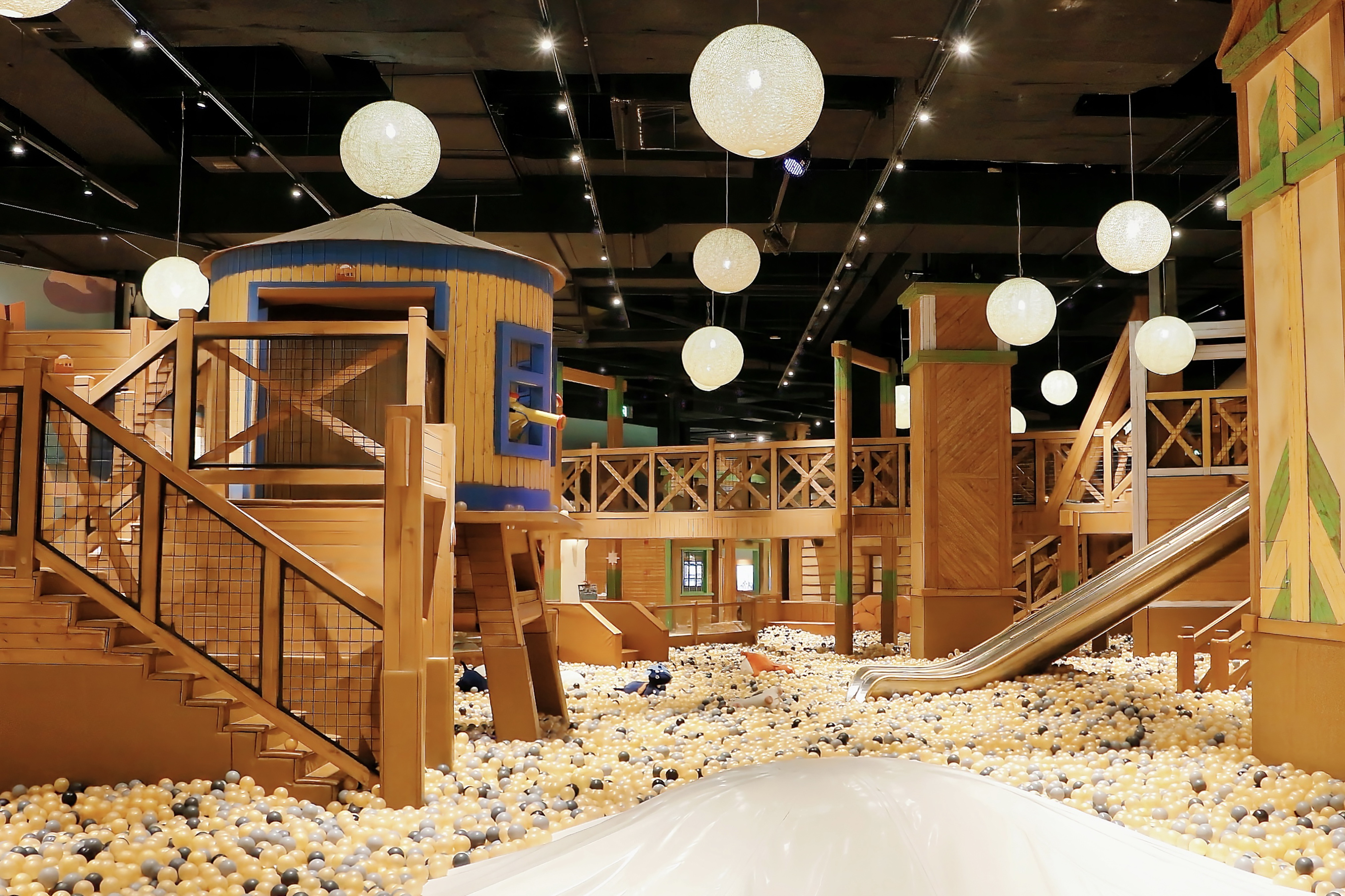 London Design Awards Winner - Marmot Club·Children's Treasure Theater Park (Wuxi)