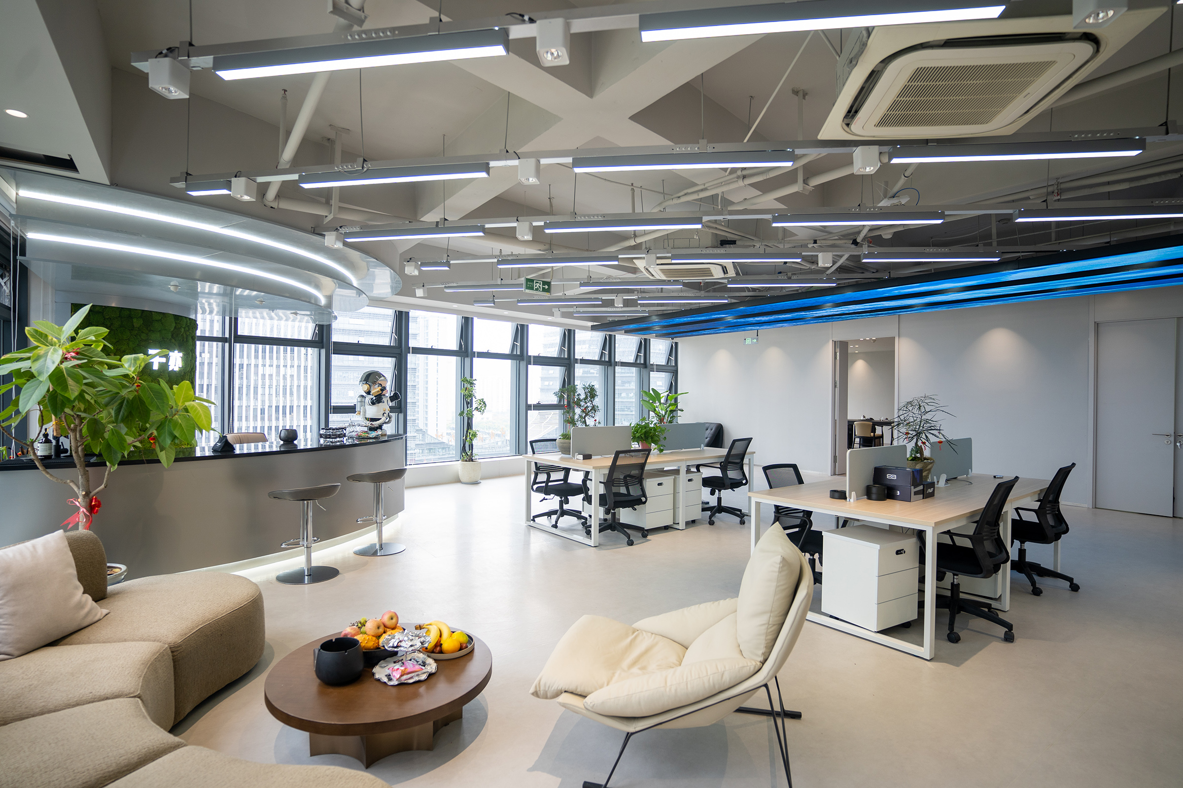 London Design Awards Winner - Qianyi Brand Operation Center