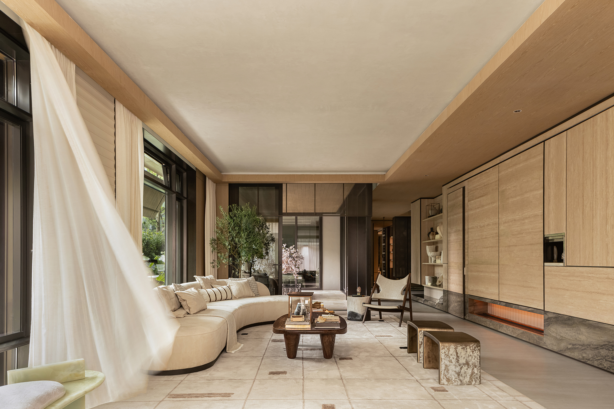 London Design Awards | Showroom / Exhibit COURTYARD COLLECTION...