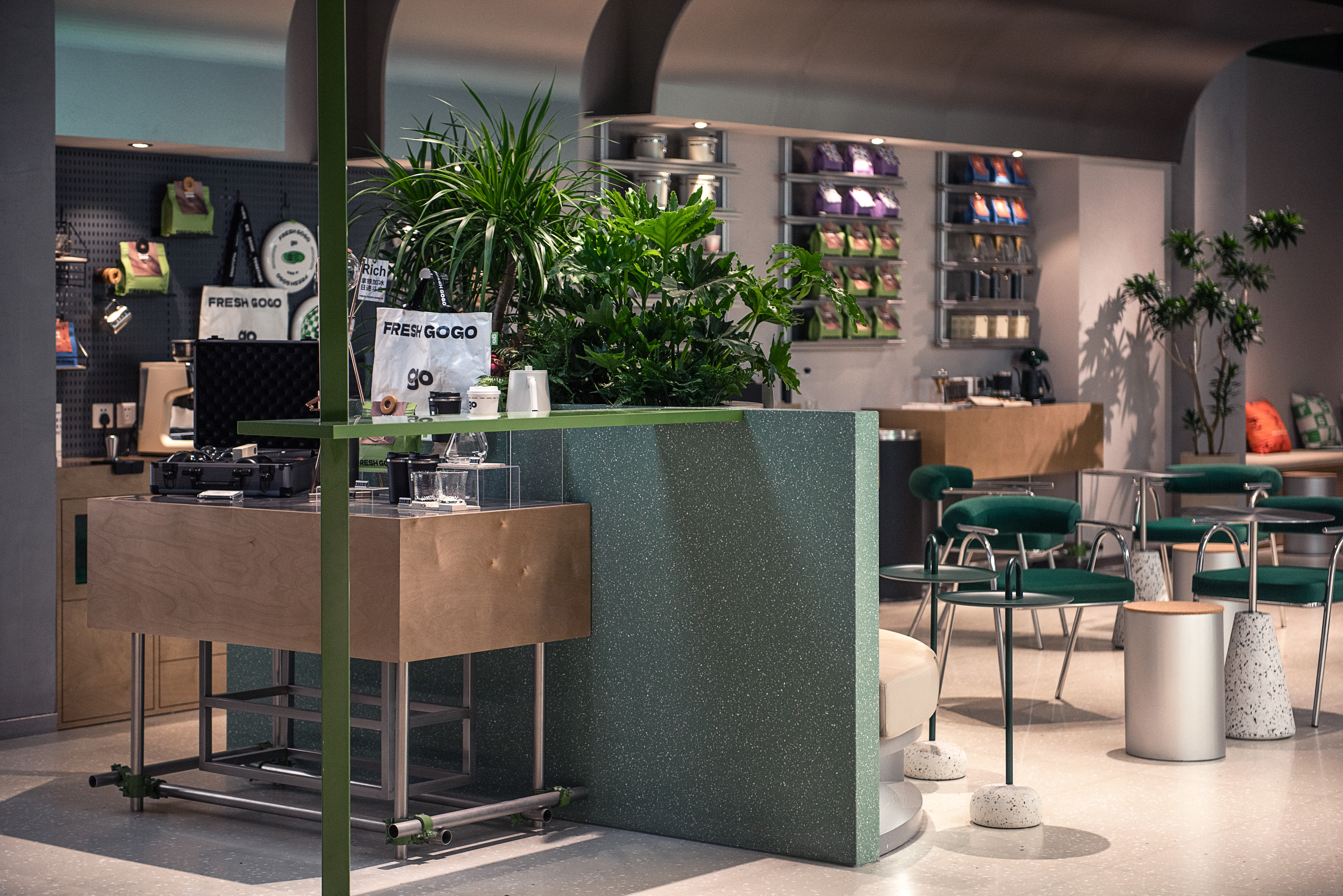 London Design Awards Winner - Fresh gogo experience coffee bar