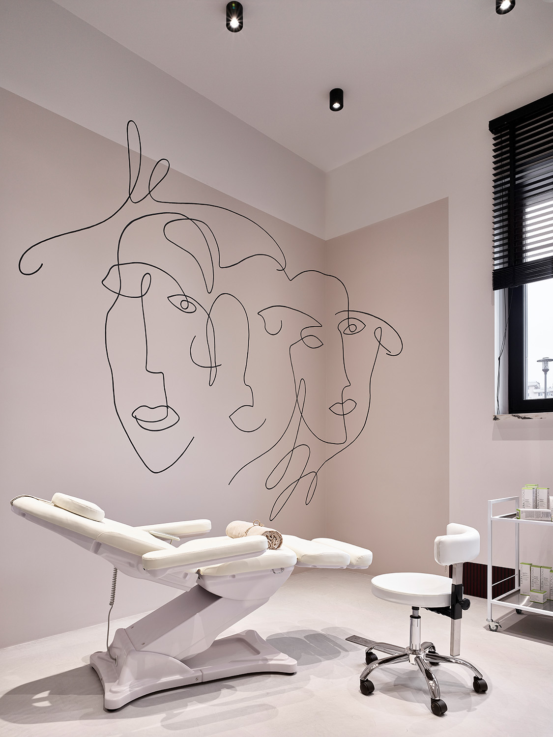 London Design Awards Winner - Fiolet Clinic