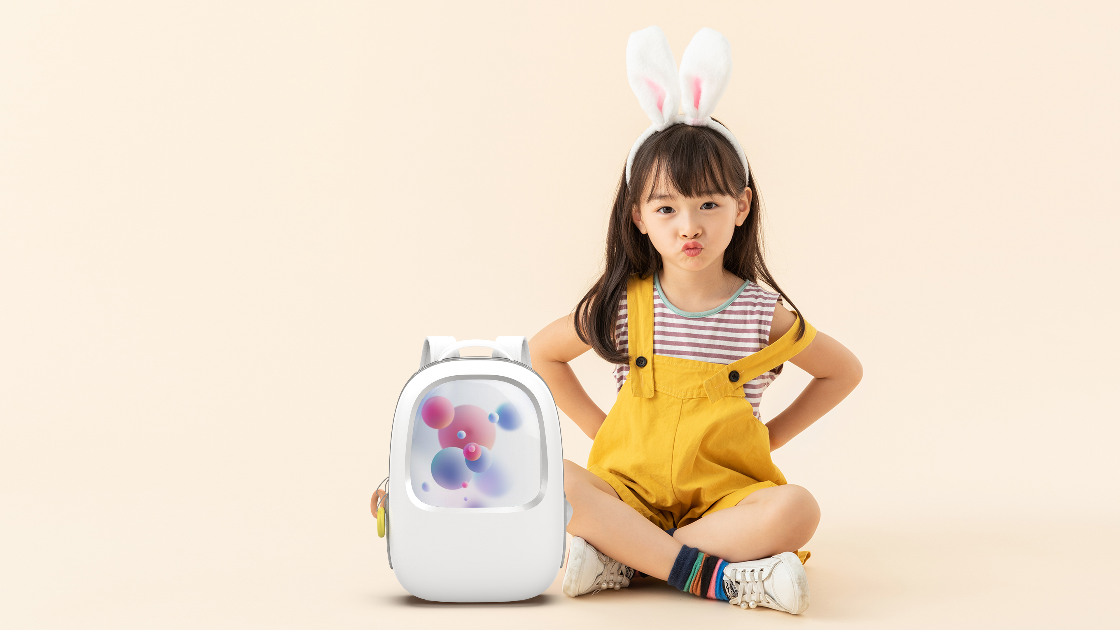 London Design Awards Winner - GPS Backpack Children Tracker