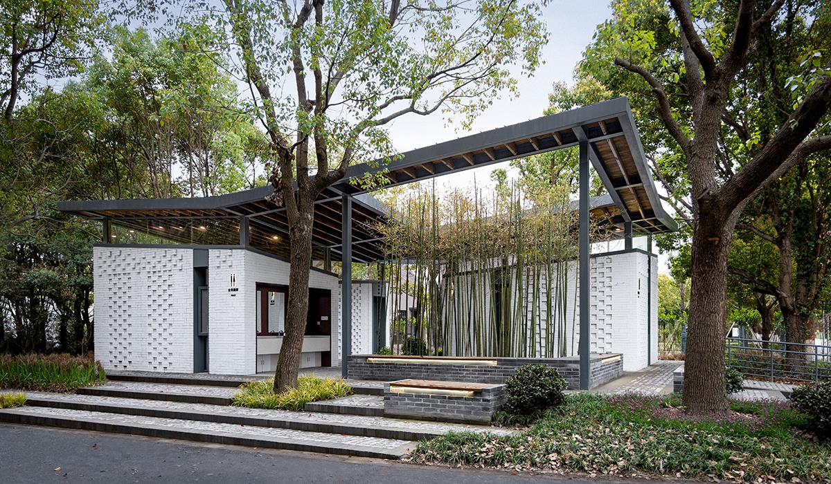 London Design Awards Winner - Zhuanghang Rural Park Restroom