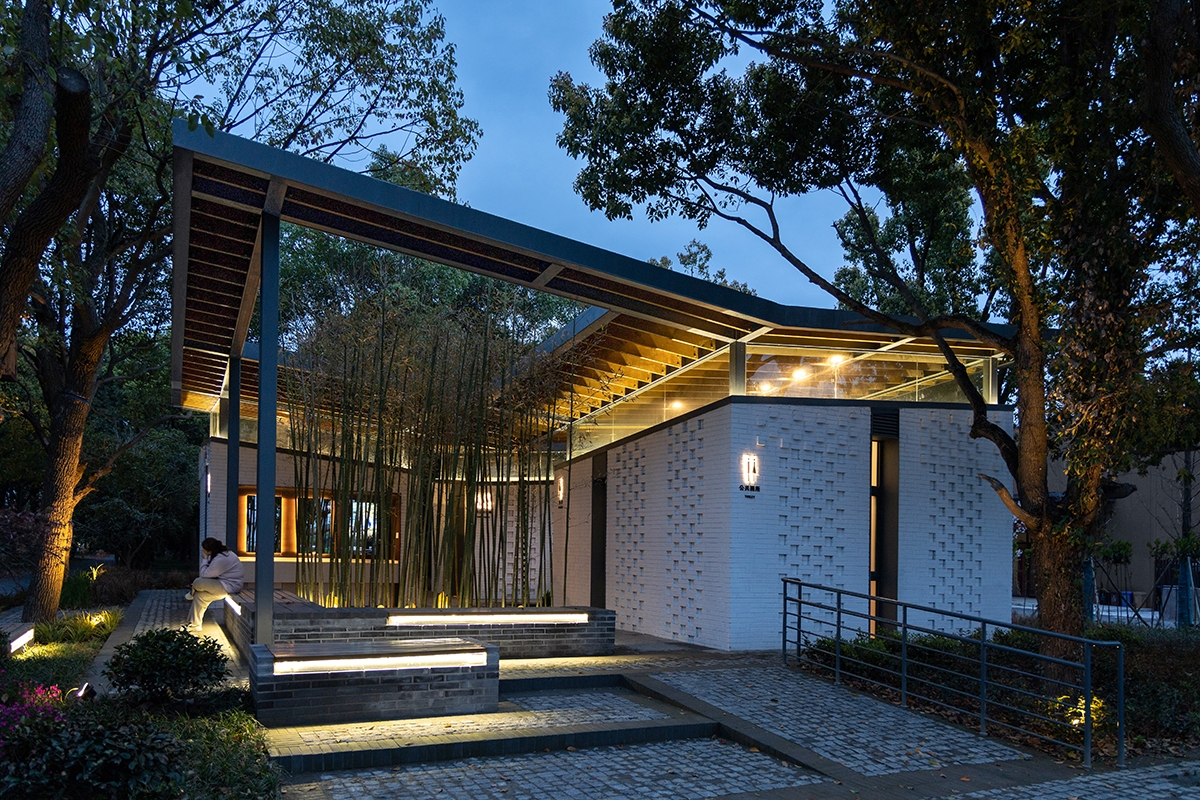 London Design Awards Winner - Zhuanghang Rural Park Restroom