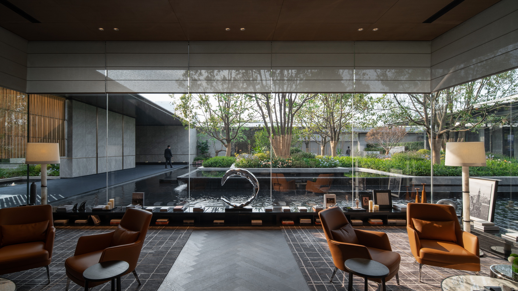 London Design Awards Winner - Lakeside Mansion