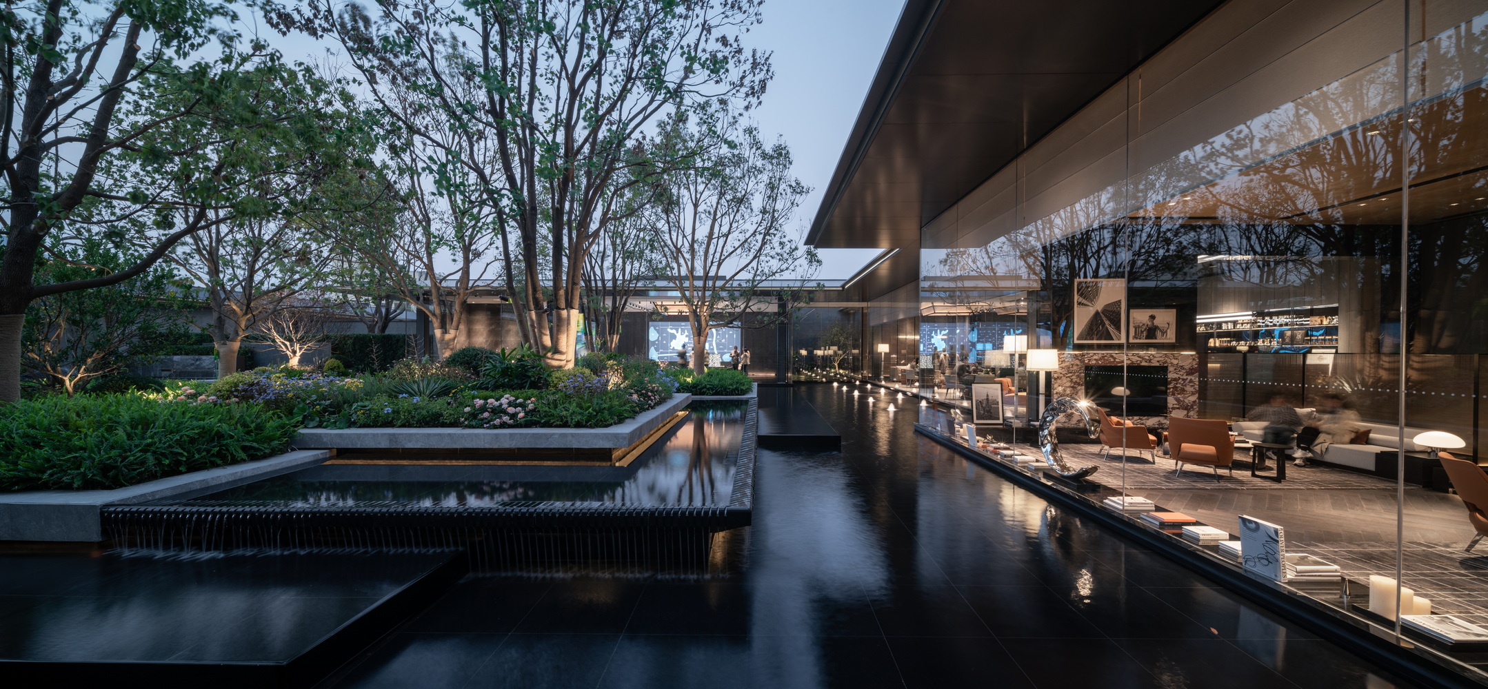 London Design Awards Winner - Lakeside Mansion