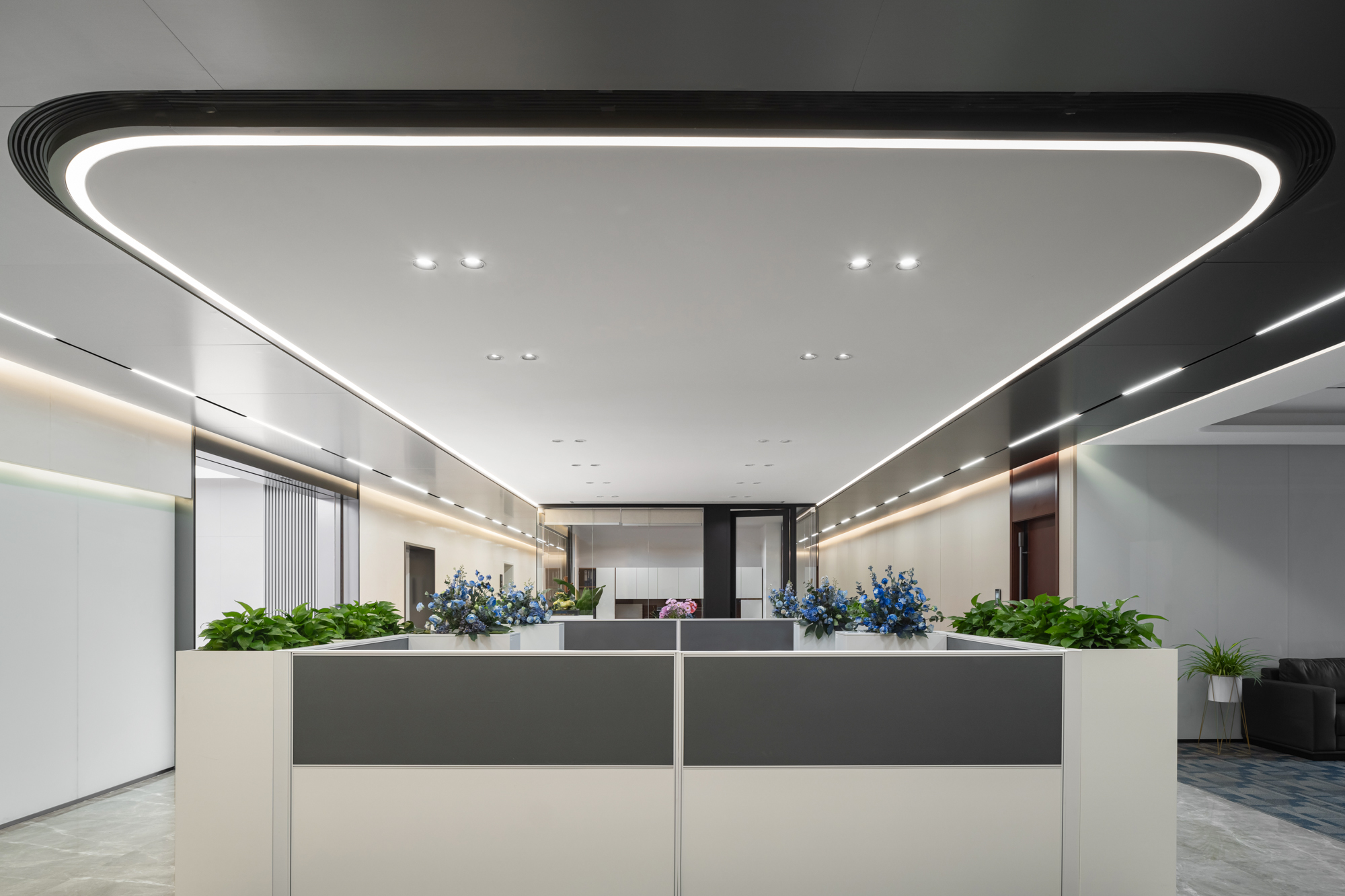 London Design Awards Winner - R&D Office Building of Glory Road