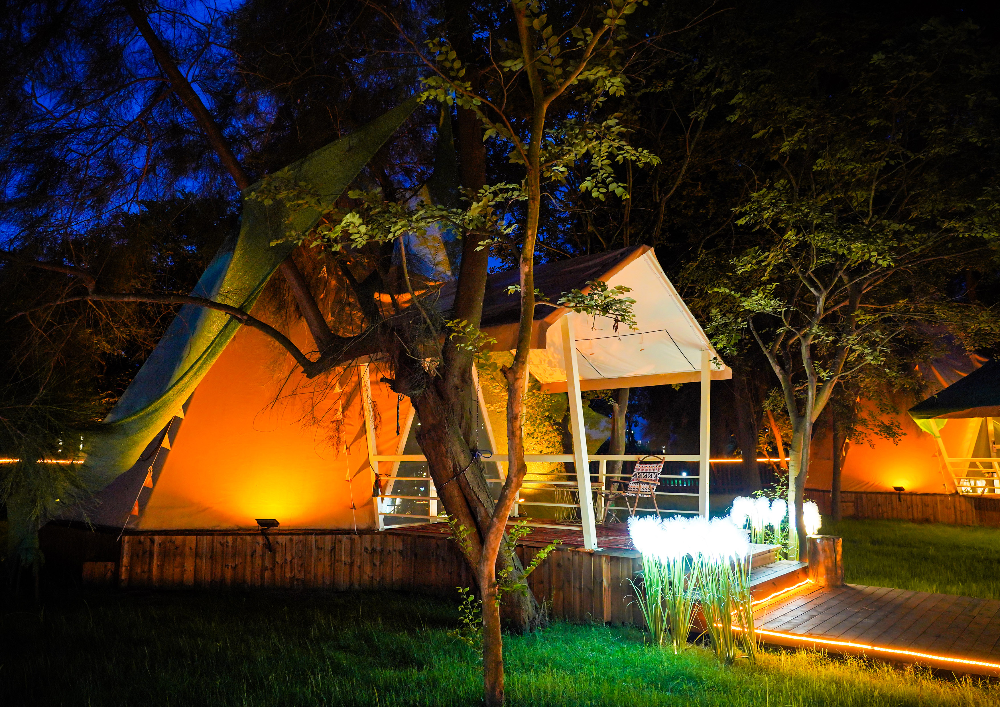 London Design Awards Winner - Questing camp