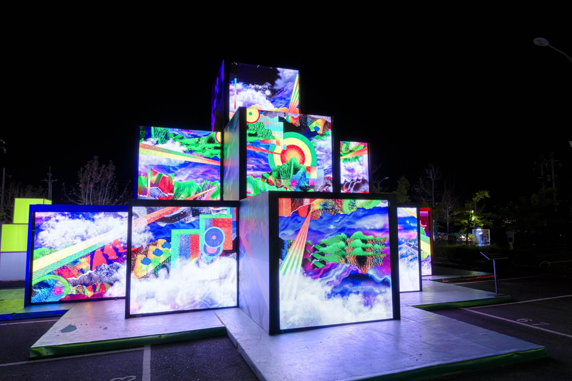 London Design Awards Winner - Welcoming Illumination