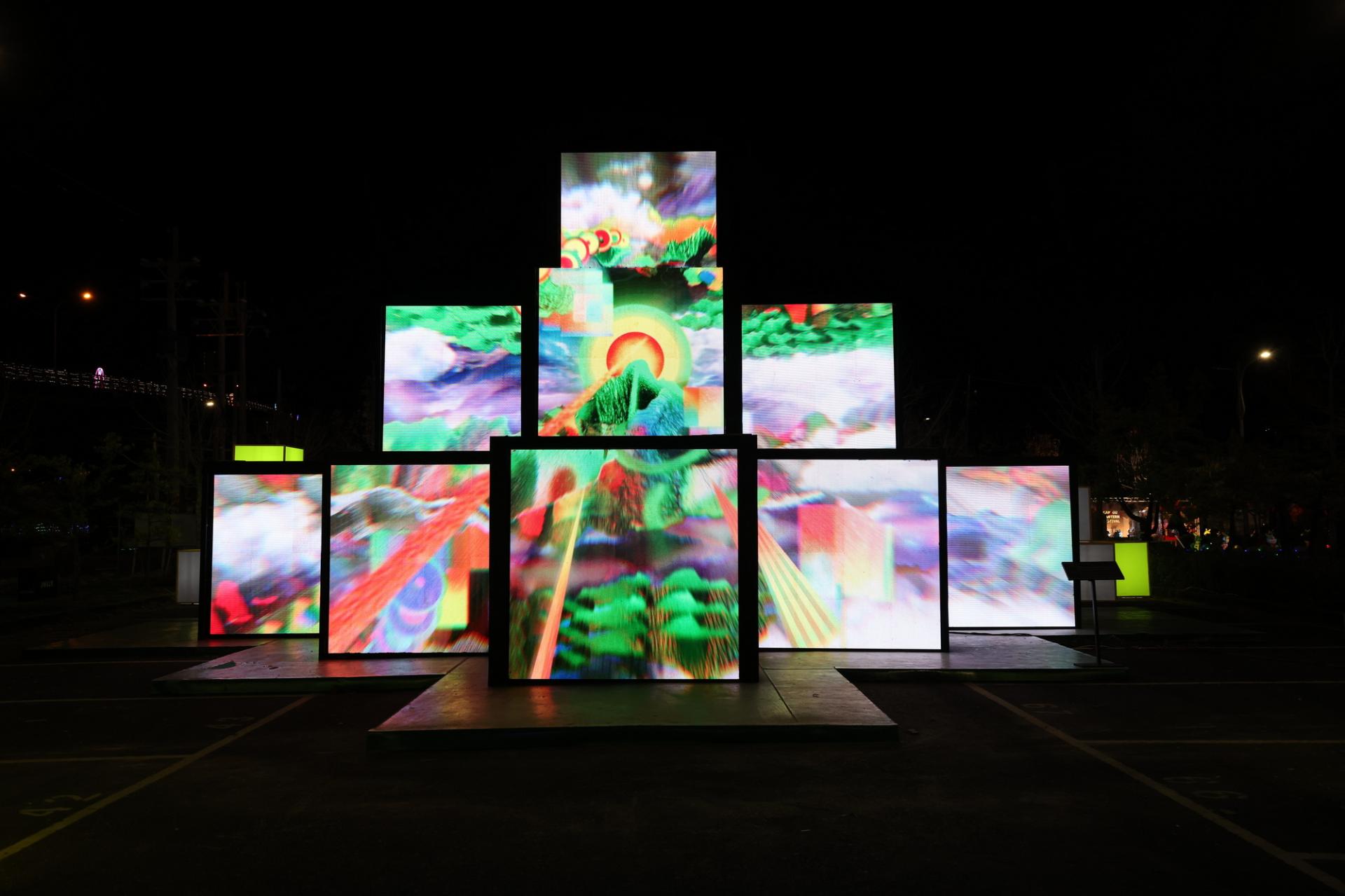 London Design Awards Winner - Welcoming Illumination