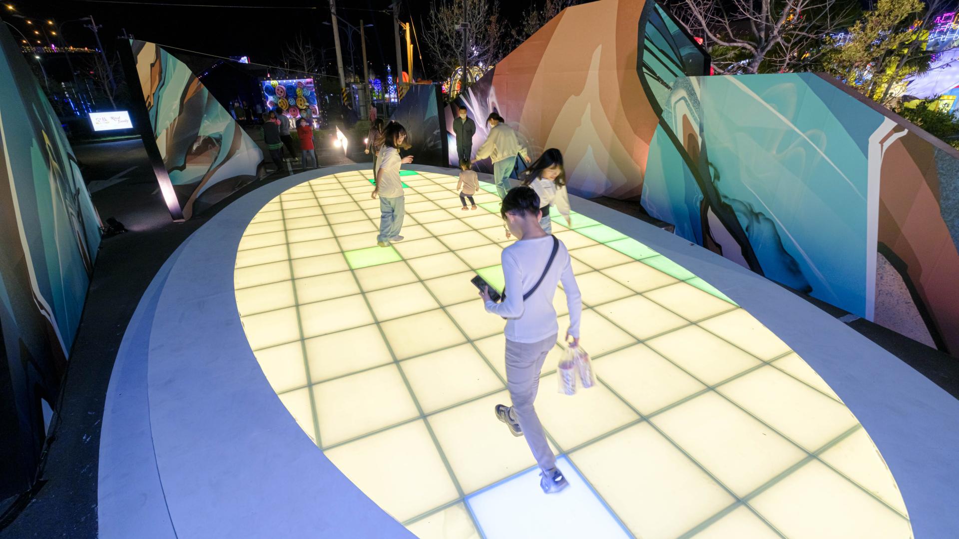 London Design Awards Winner - Welcoming Illumination